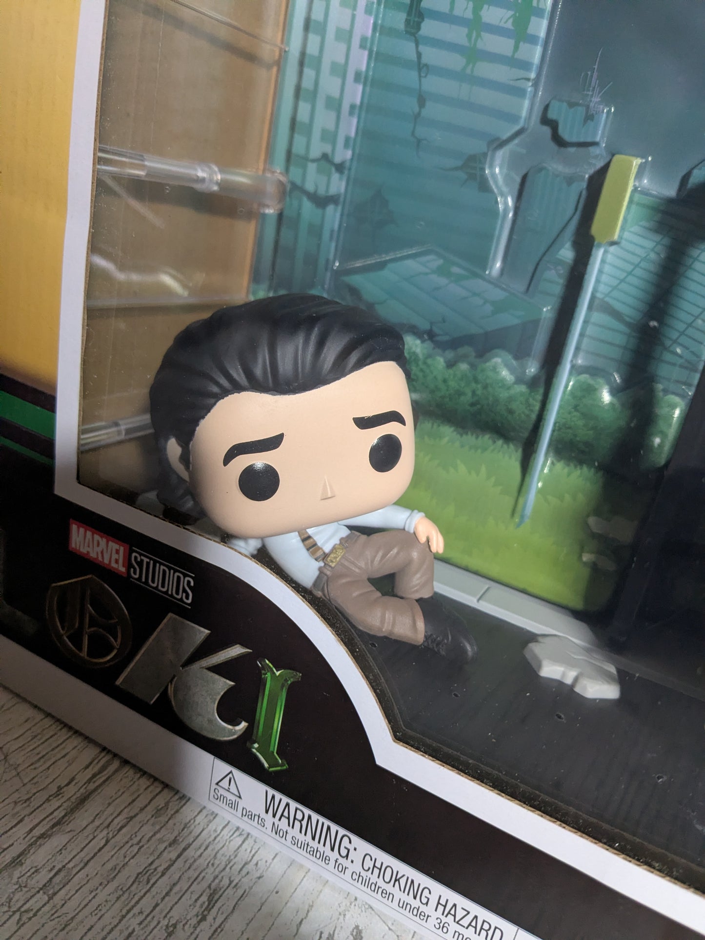 Funko pop Deluxe Marvel Studios Loki #06 - The Void (Damaged Box)
