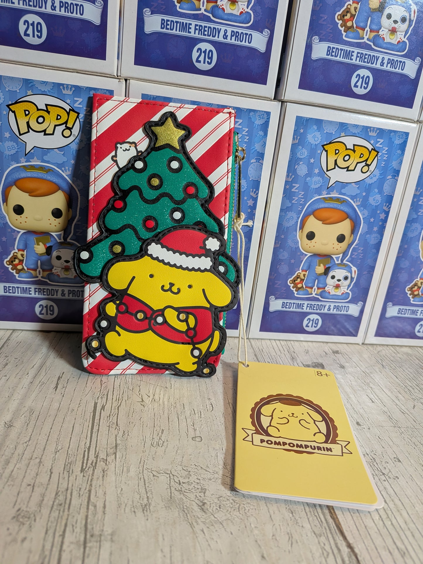 Loungefly Sanrio - Pompompurin Holiday Großes Kartenetui 🎄