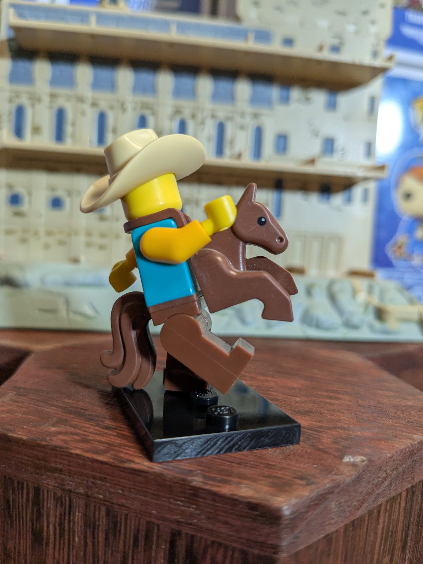 Lego Minifigures : Cowboy Costume Guy