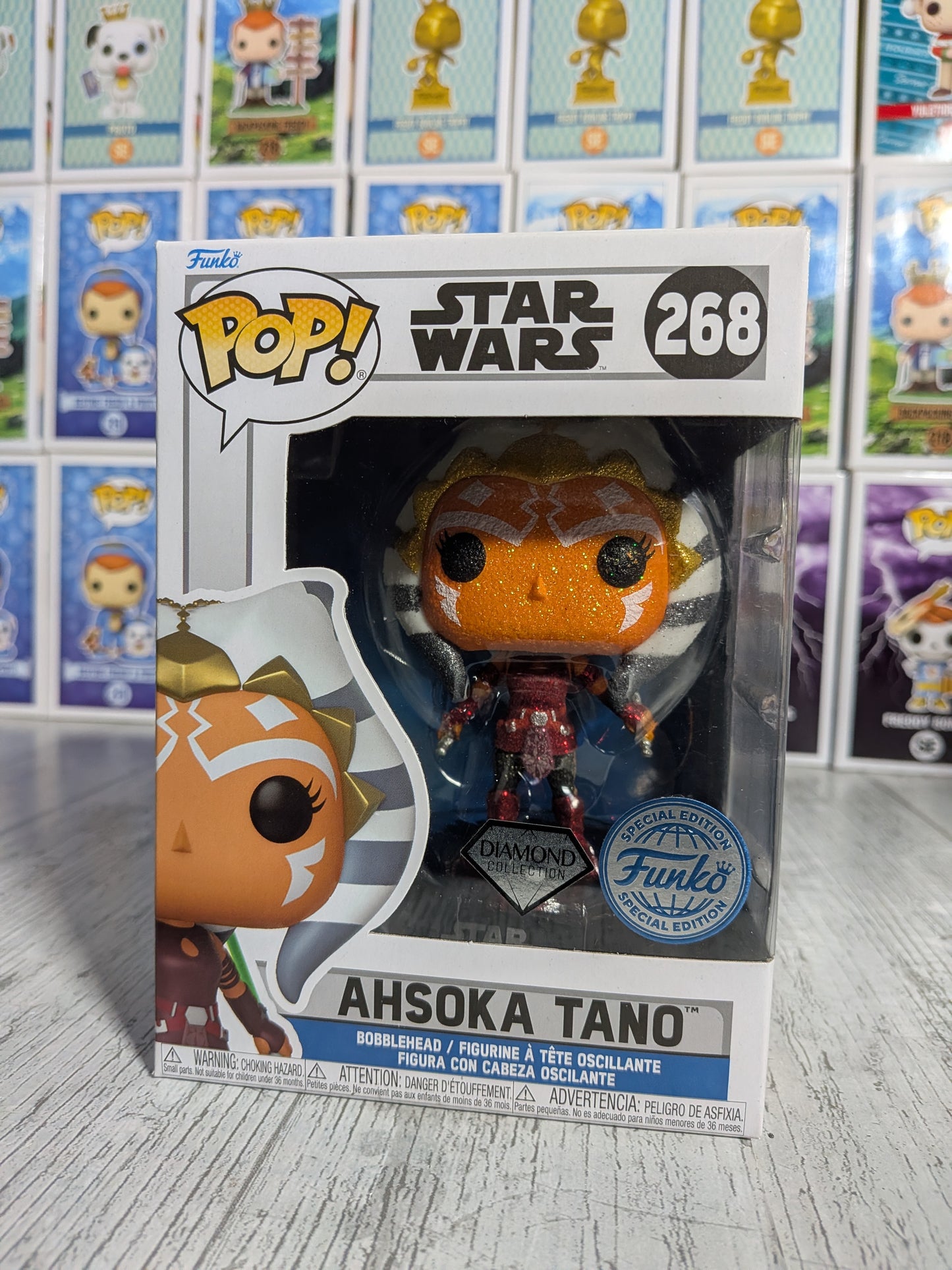 Funko Pop Star Wars #268 – Ahsoka Tano (Diamond/Geöffnet/Beschädigte Verpackung)