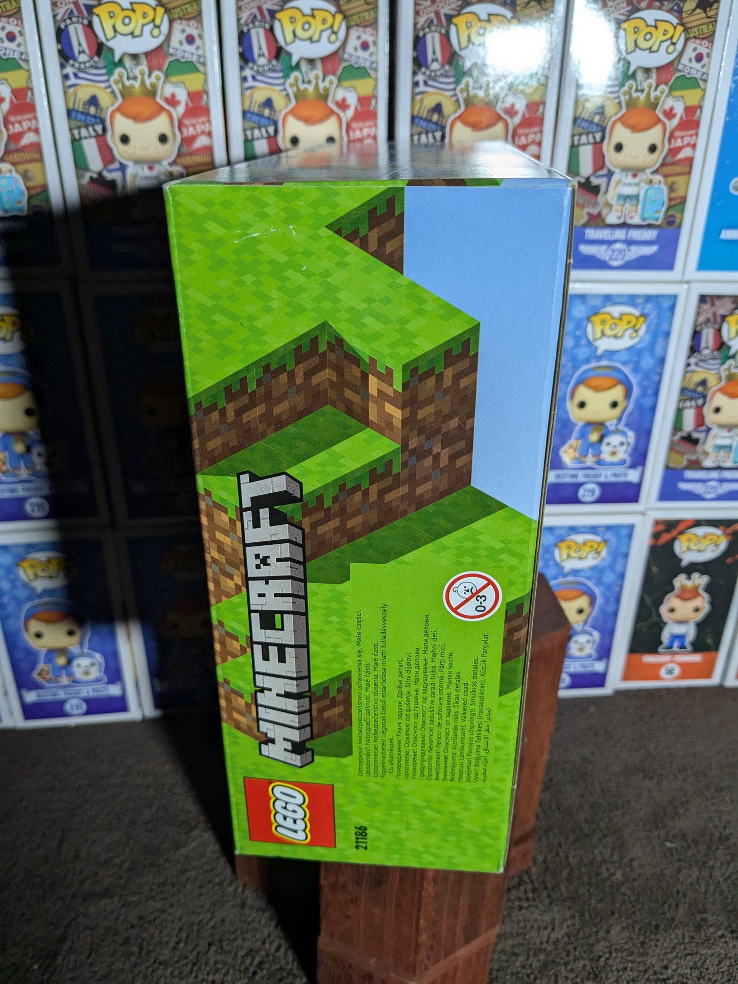 Lego 21186 : The Ice Castle (Damaged box)