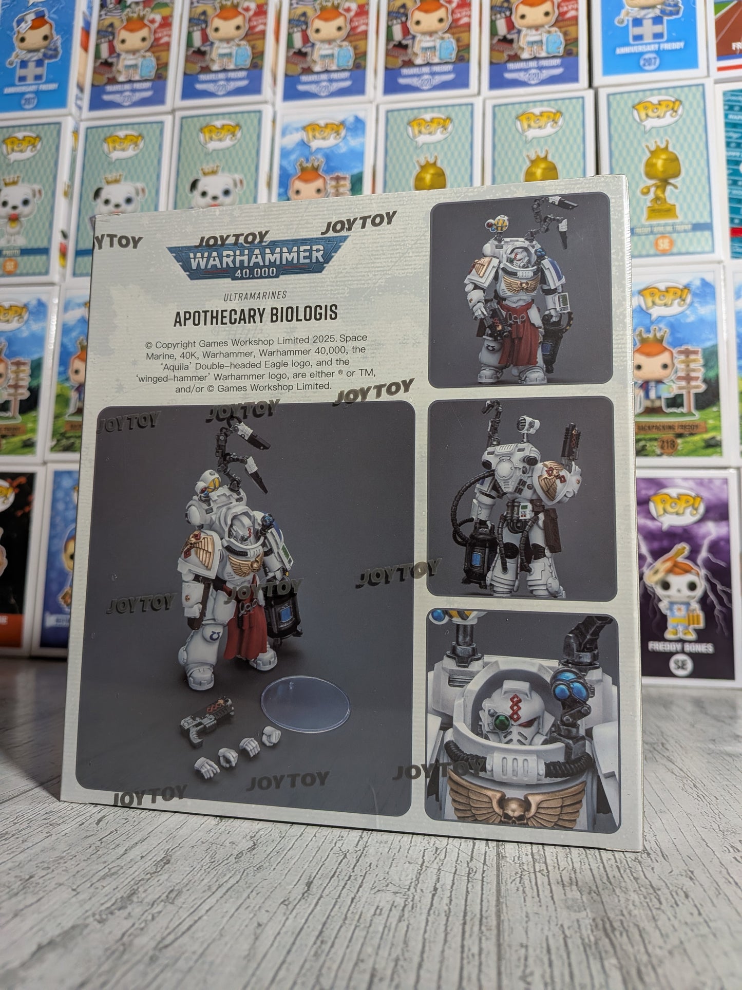 JoyToy Warhammer 40k - Ultramarines Apotheker Biologis (12,2cm)