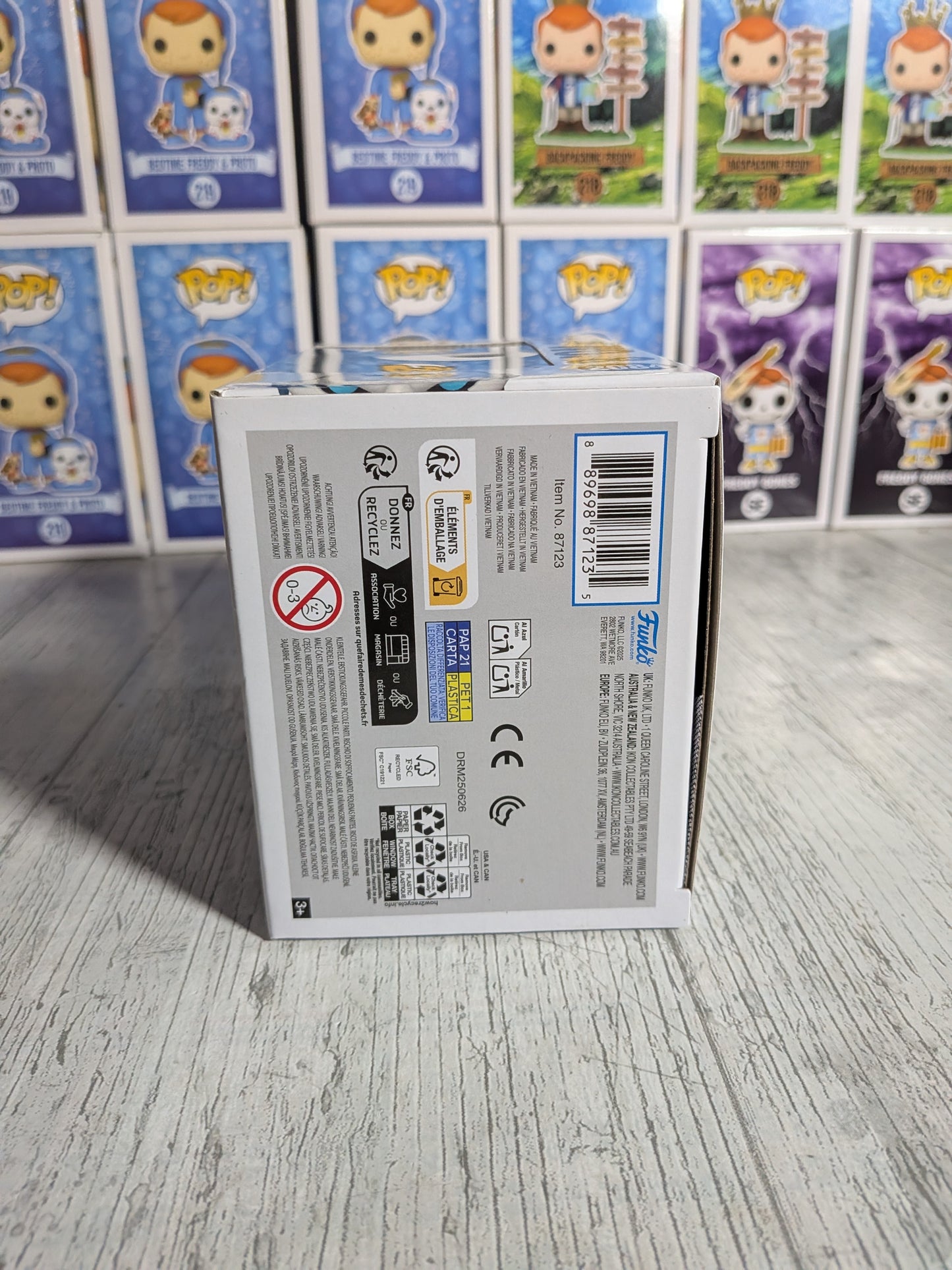 Funko pop Kaiju No. 8 #2084 - Kaiju No. 8 (Chase)