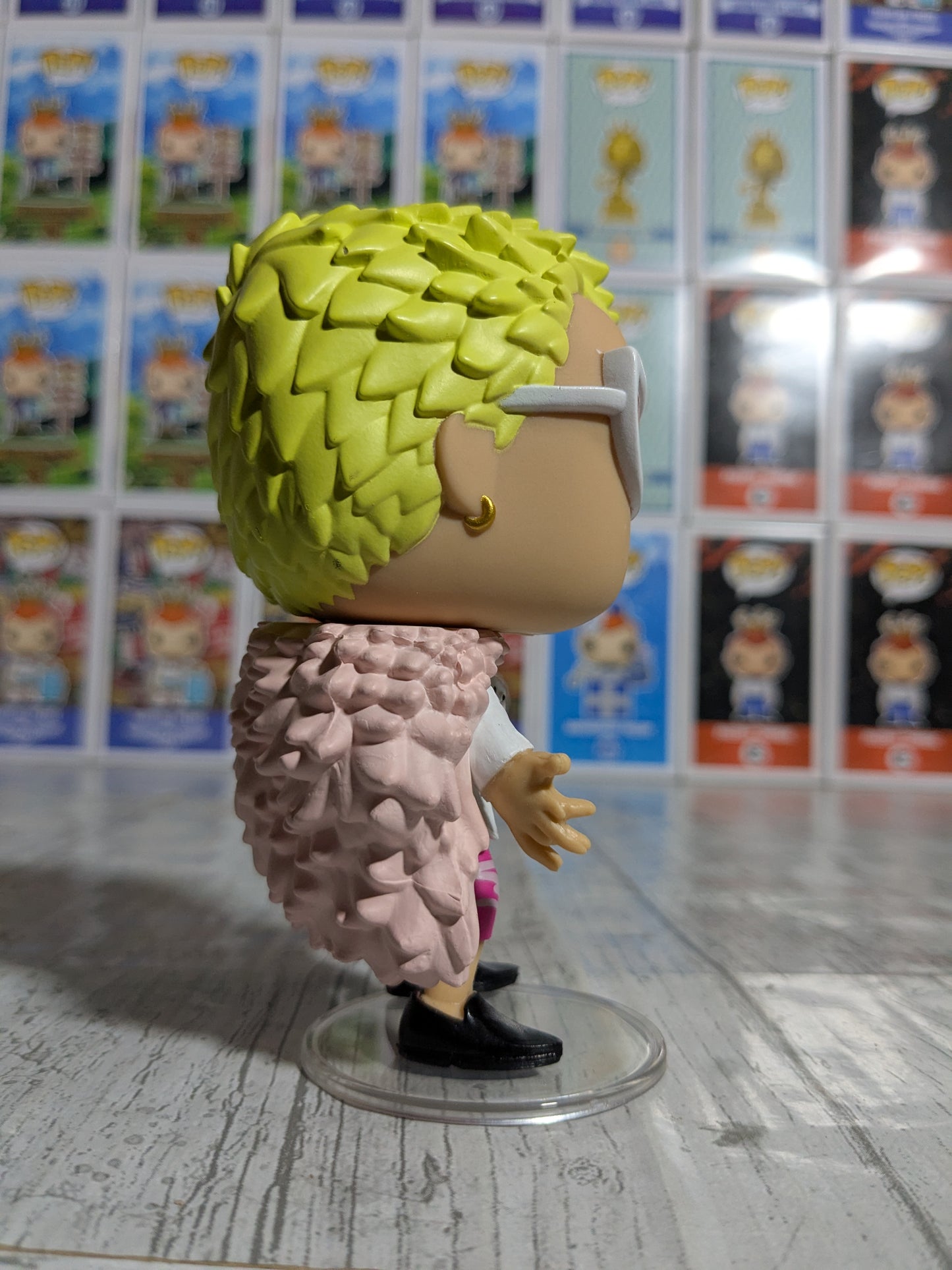 Funko pop 400 : Donquixote Doflamingo (Opened/Damaged Box)