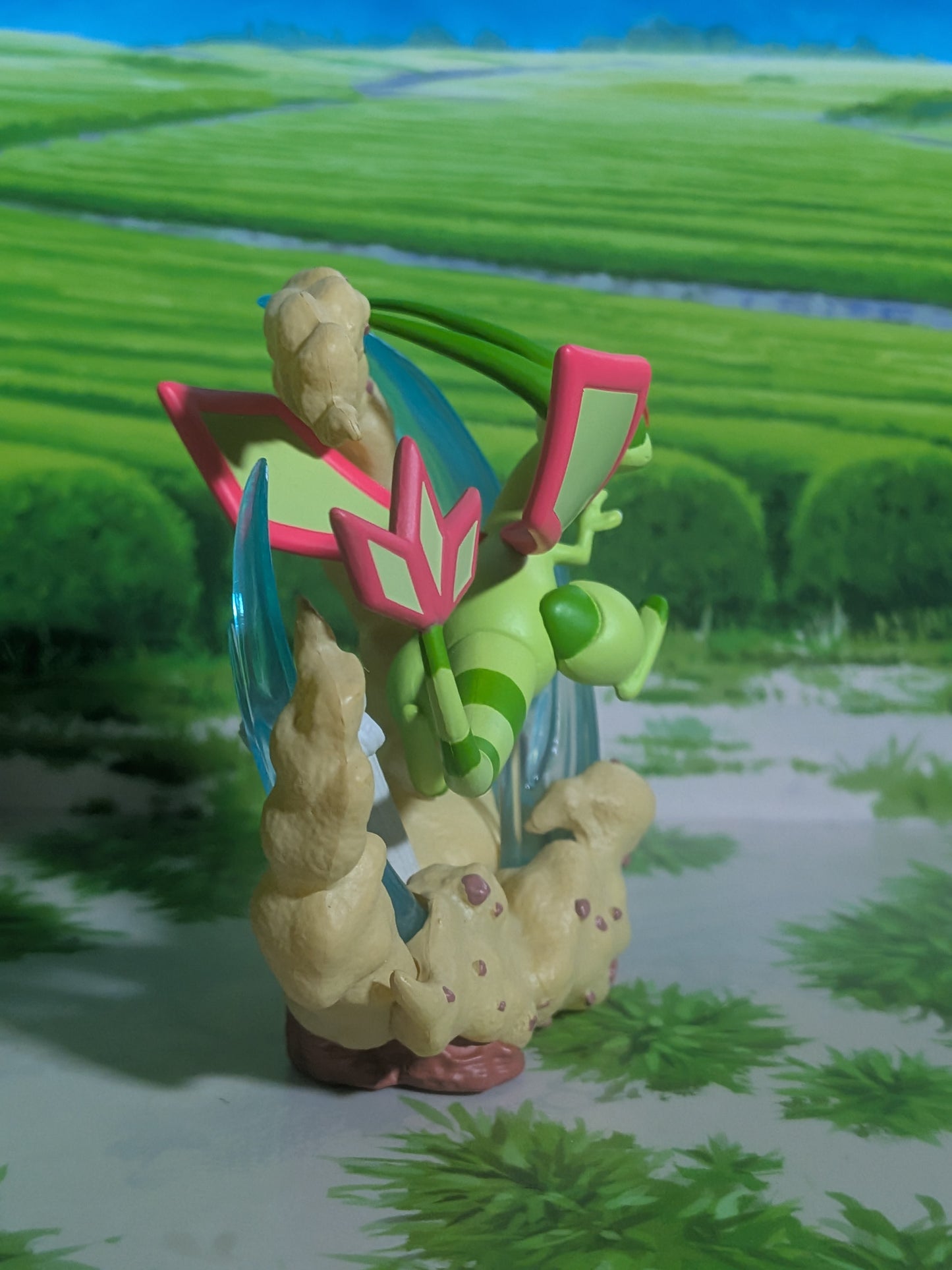 Re-Ment Pokémon Circular Diorama Collection 2 - Libégon | Flygon (~10cm)