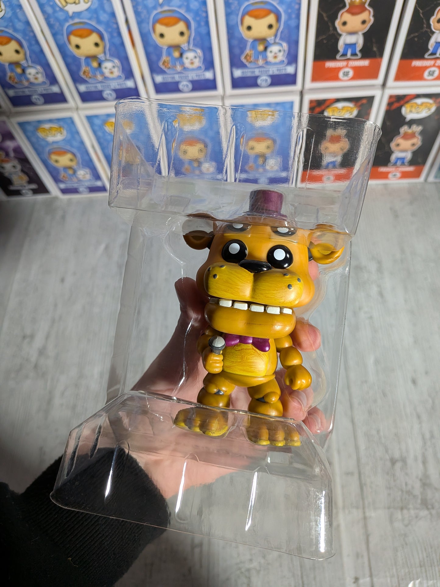 Funko Pop Five Nights at Freddy's #1150 – Fredbear (9500 Stück/Geöffnet/Beschädigter Kunststoff)