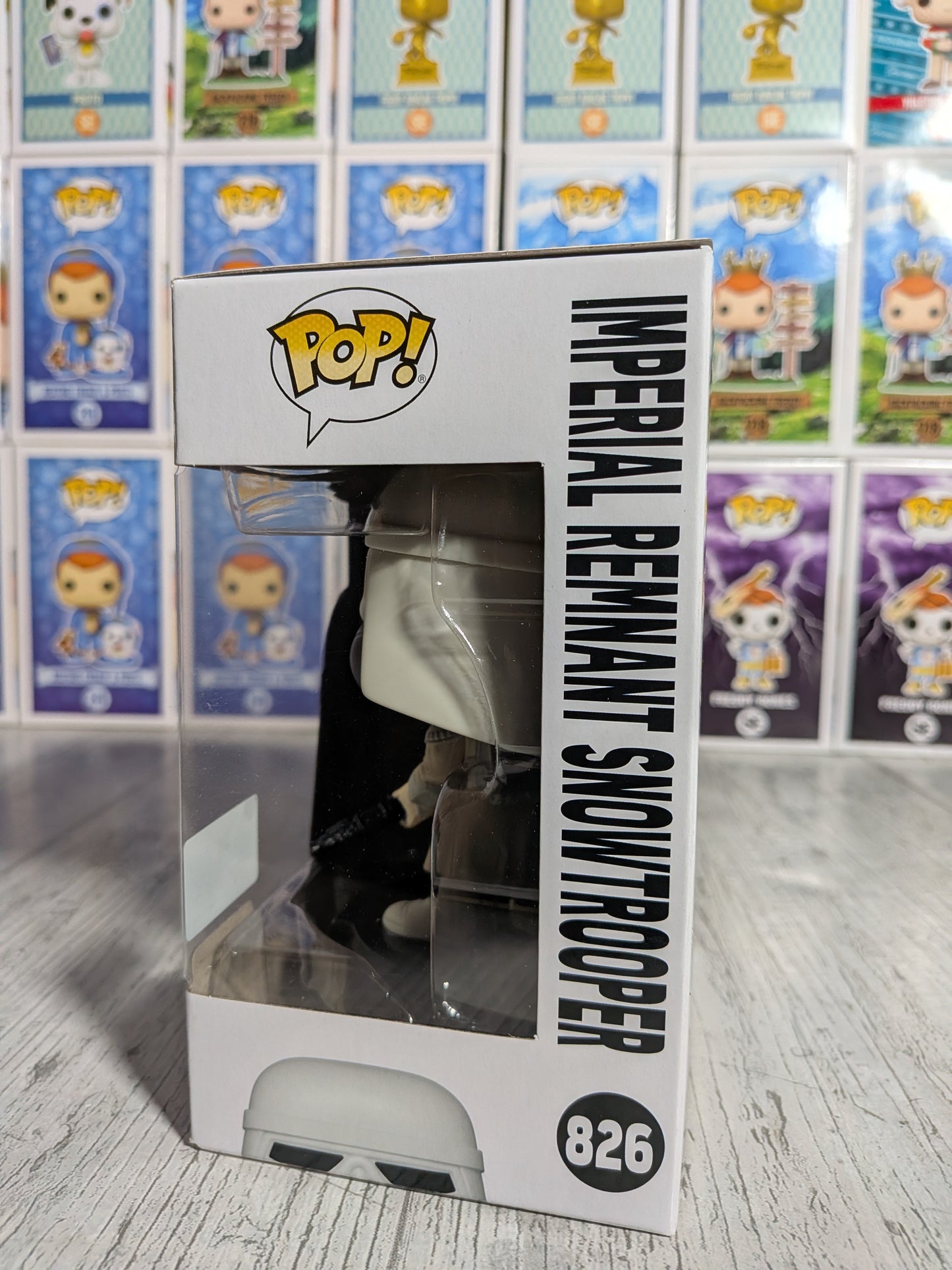 Funko Pop Star Wars #826 - Snowtrooper dell'Impero in Ritiro (9500 pezzi)