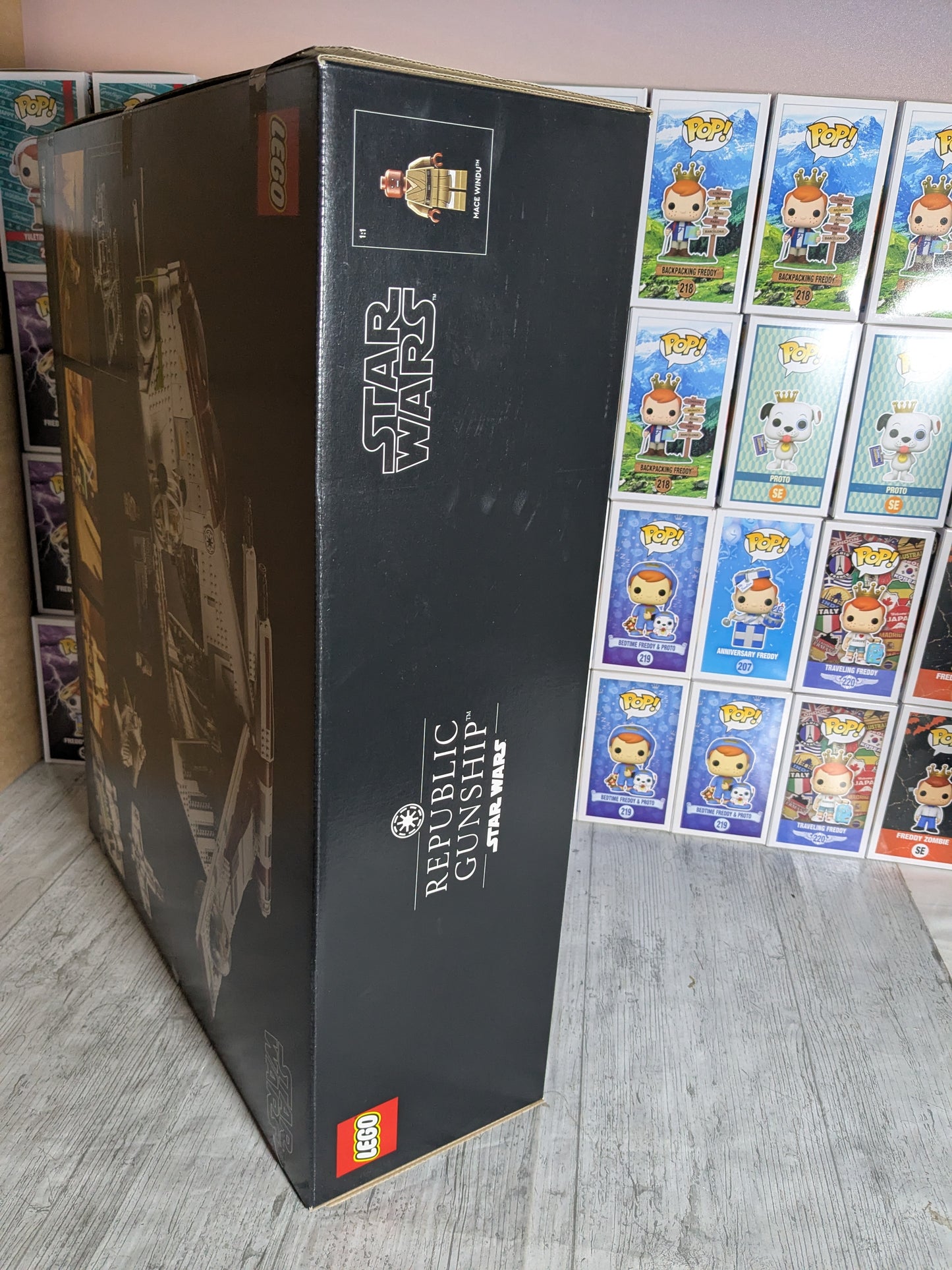 LEGO Star Wars #75309 - Republican Gunship Ultimate Collector Series