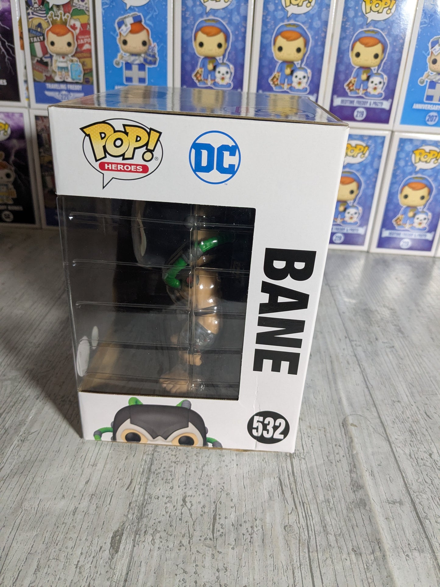 Funko pop Heroes #532 - Bane (GameStop Exclusive/ Glow in The Dark/ Damaged Box/ Damaged Plastic/ Opened)