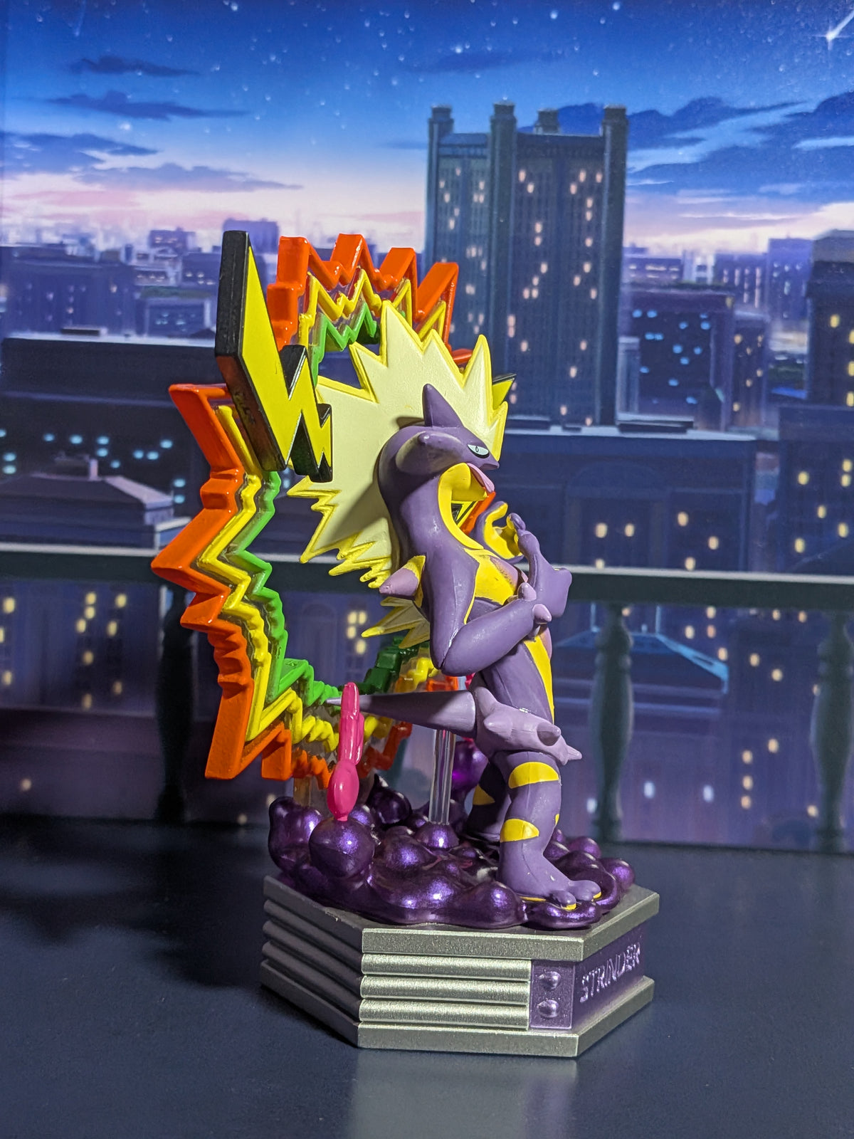 Re-Ment Pokémon - Salarsen / Toxtricity - Neon Party
