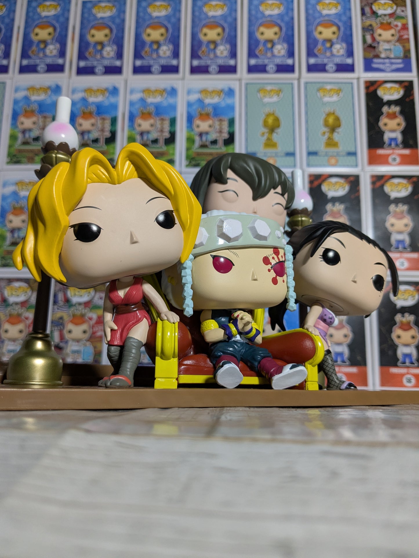 Funko pop Demon Slayer #1944 - Tengen with his Wives (SC2025/Opened/Damaged Box)