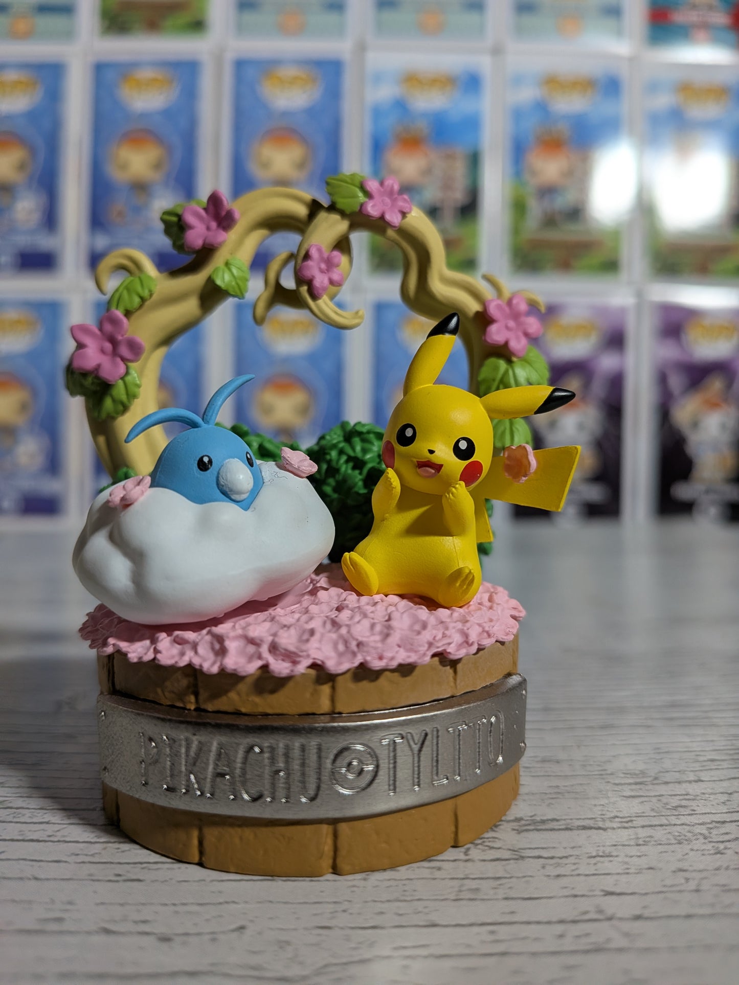 Re-Ment Pokémon - Pikachu & Tylton / Swablu - Tale of the Forest 2