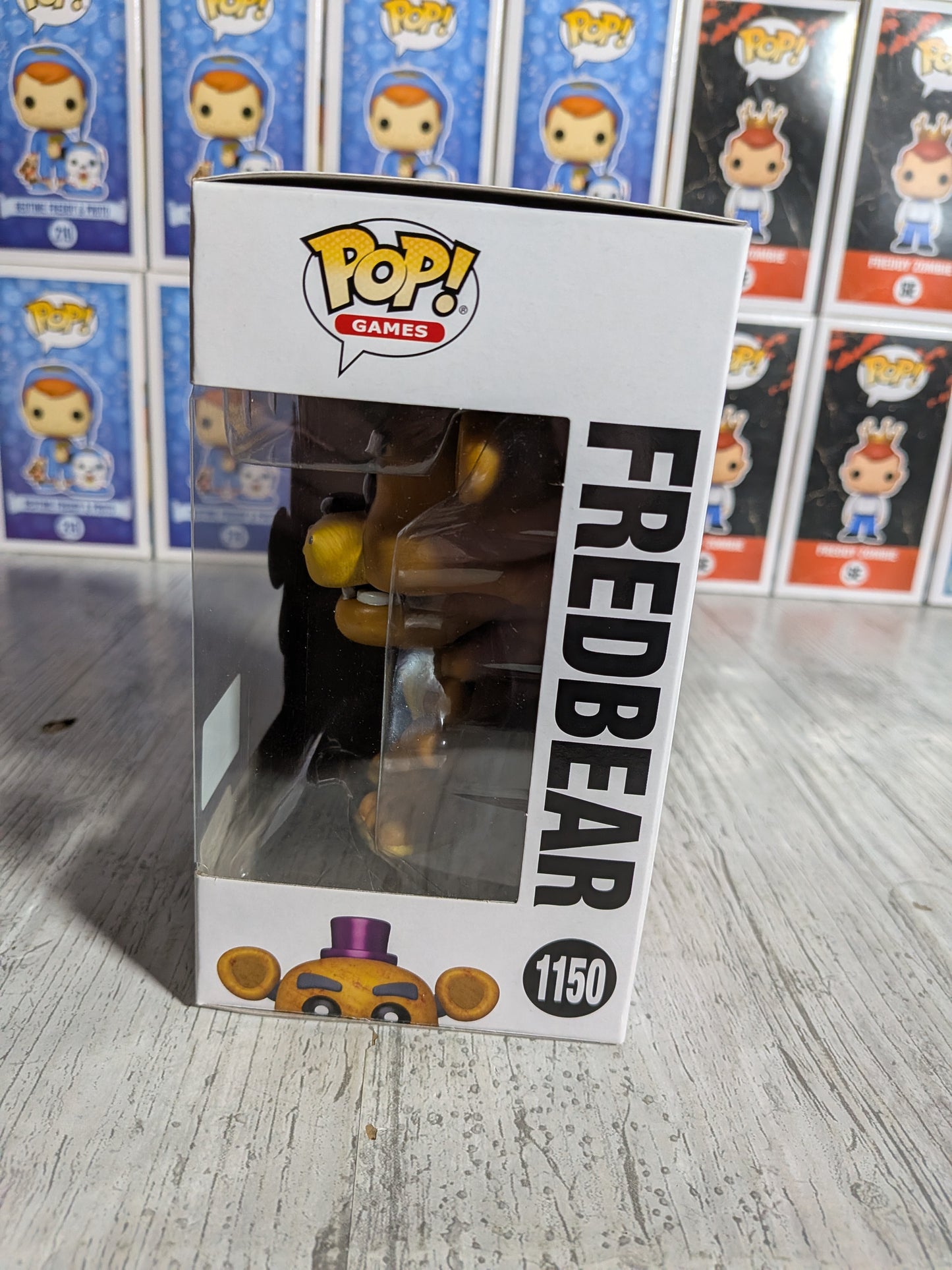 Funko Pop Five Nights at Freddy's #1150 – Fredbear (9500 Stück/Geöffnet/Beschädigter Kunststoff)