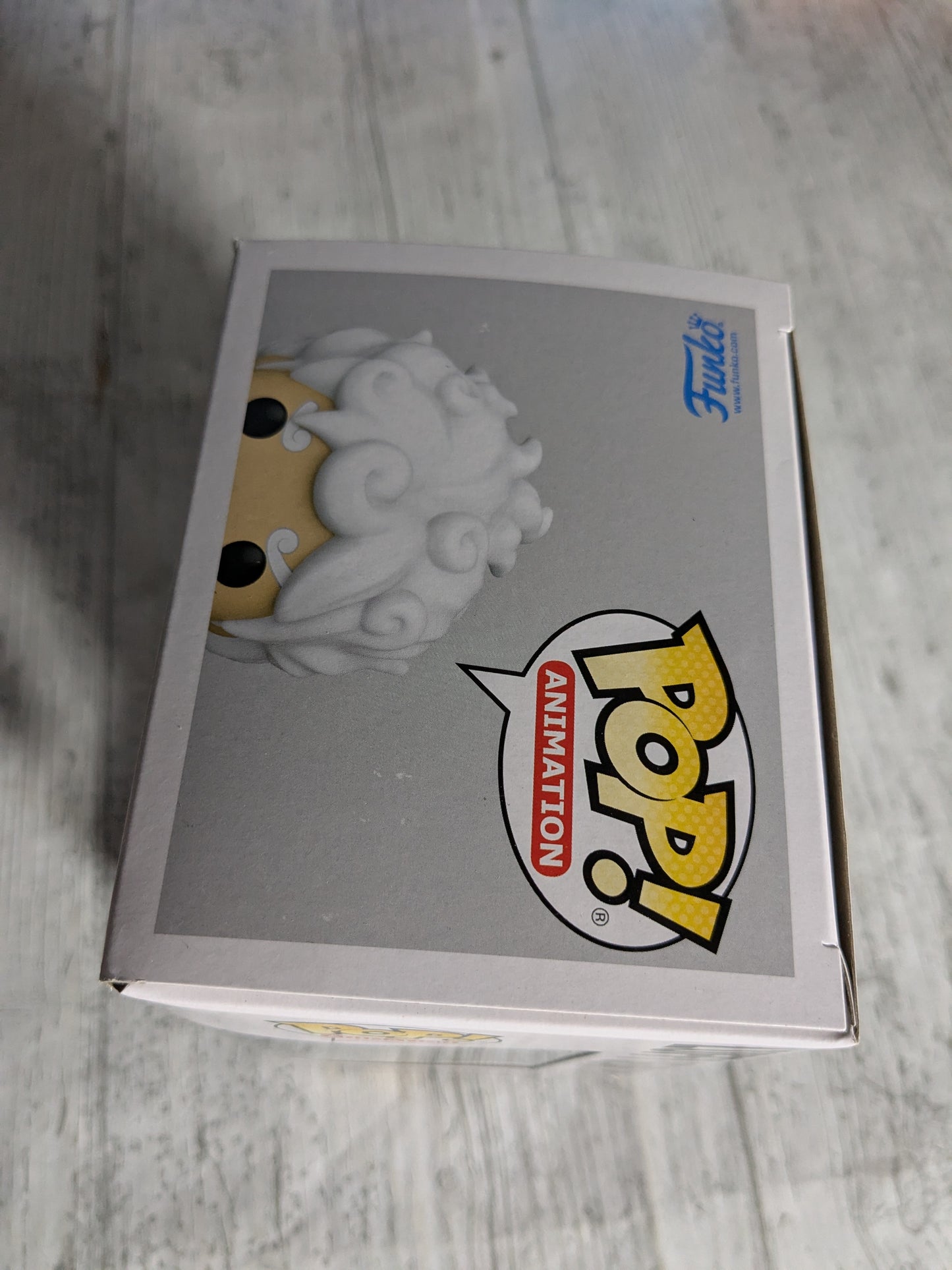 Funko pop 1607 : Luffy Gear Five (Chase / Damaged Box)