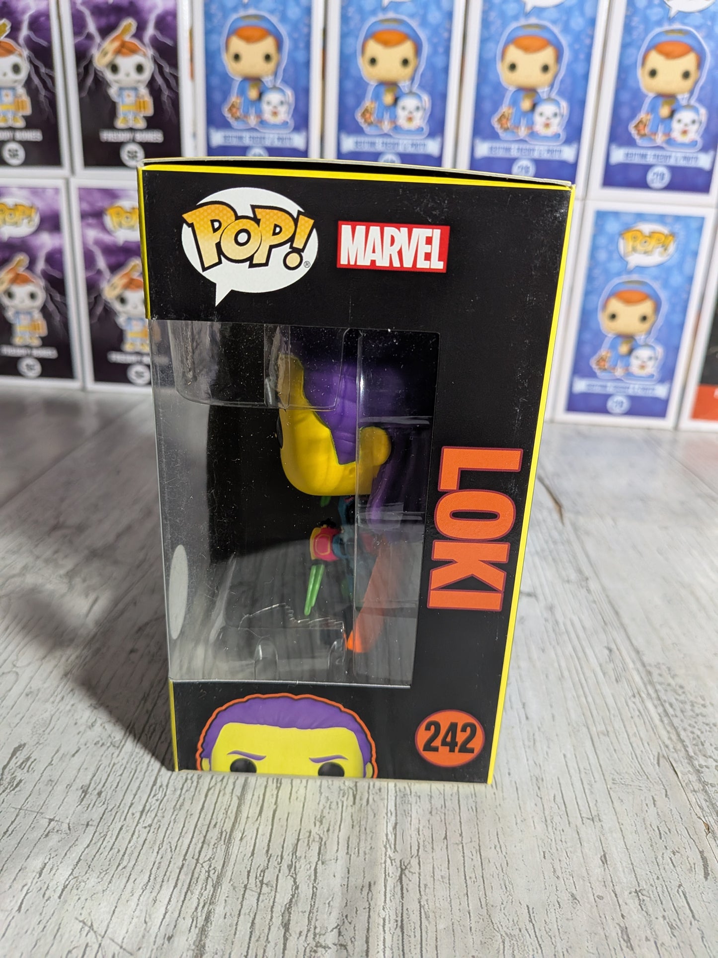 Funko Pop Marvel Studios Thor Ragnarok #242 - Loki (Blacklight)