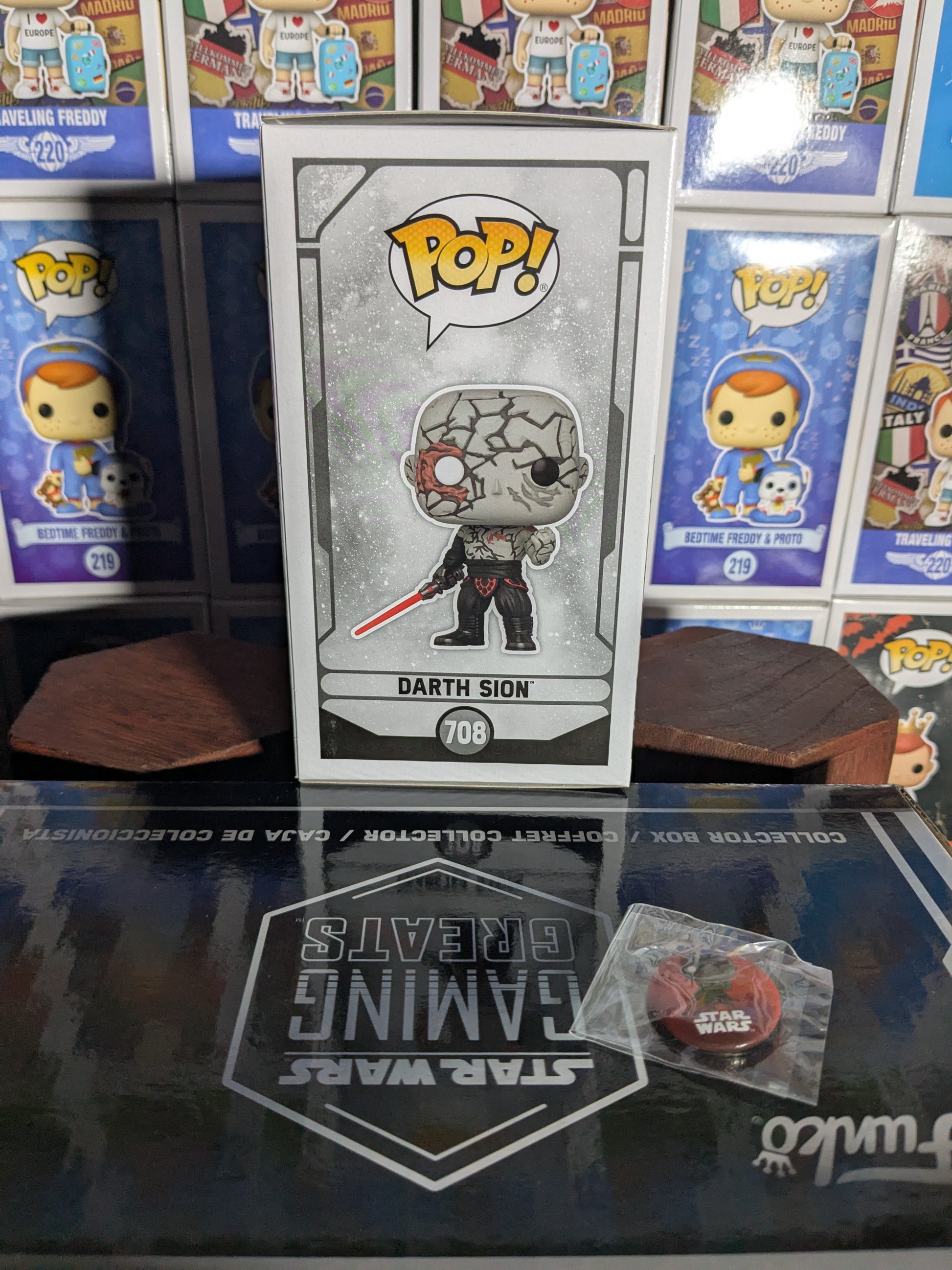 Funko pop : Star Wars Knight of the Old Republic Collector Box (GameStop/Opened Box) - CapyToys