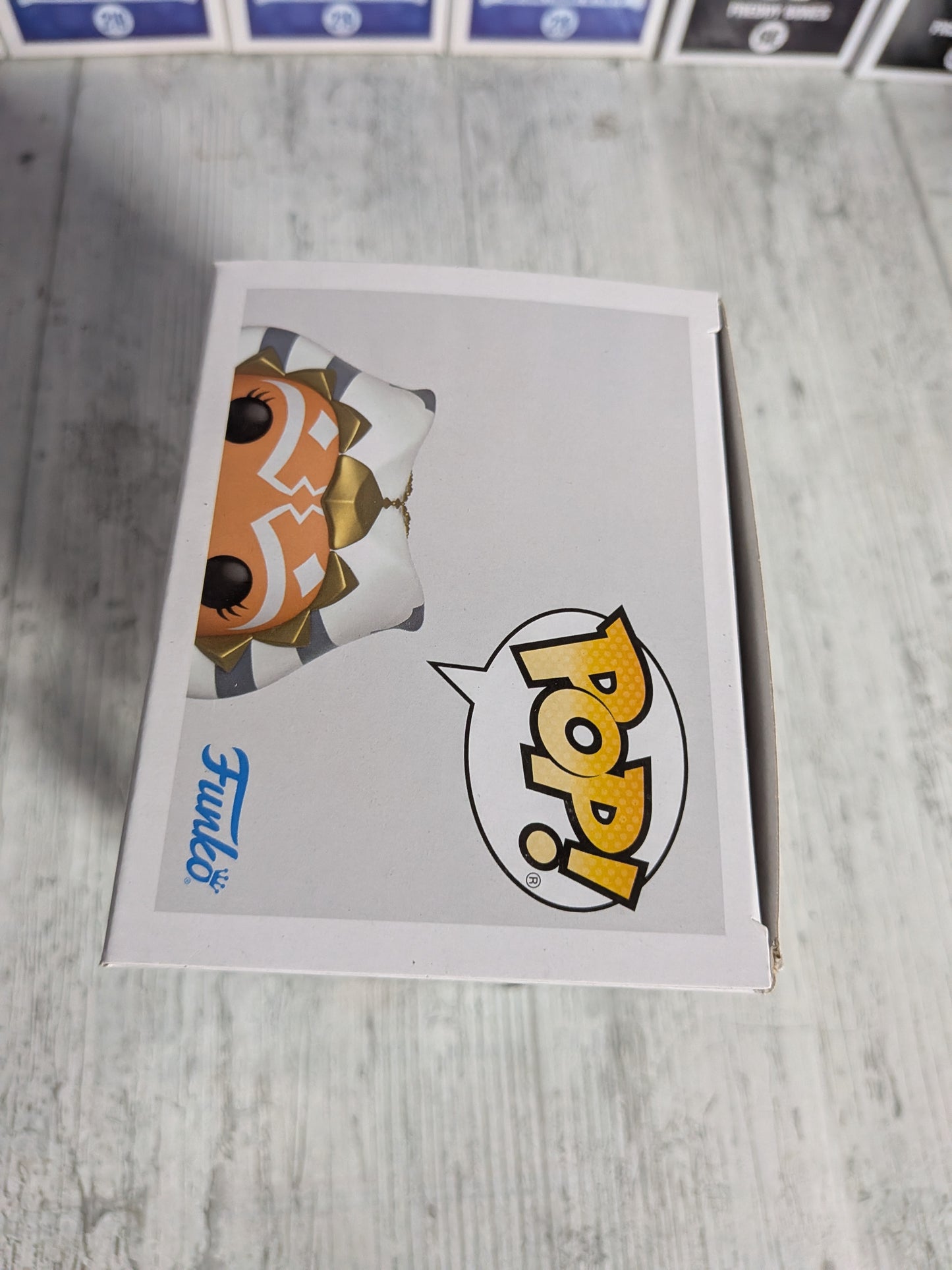 Funko Pop Star Wars #268 – Ahsoka Tano (Diamond/Geöffnet/Beschädigte Verpackung)