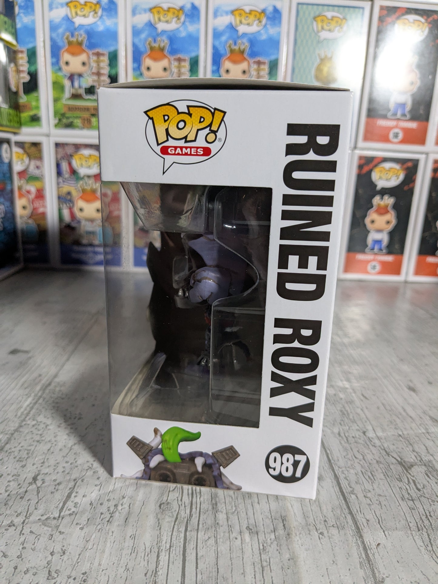 Funko pop 987 : Ruined Roxy