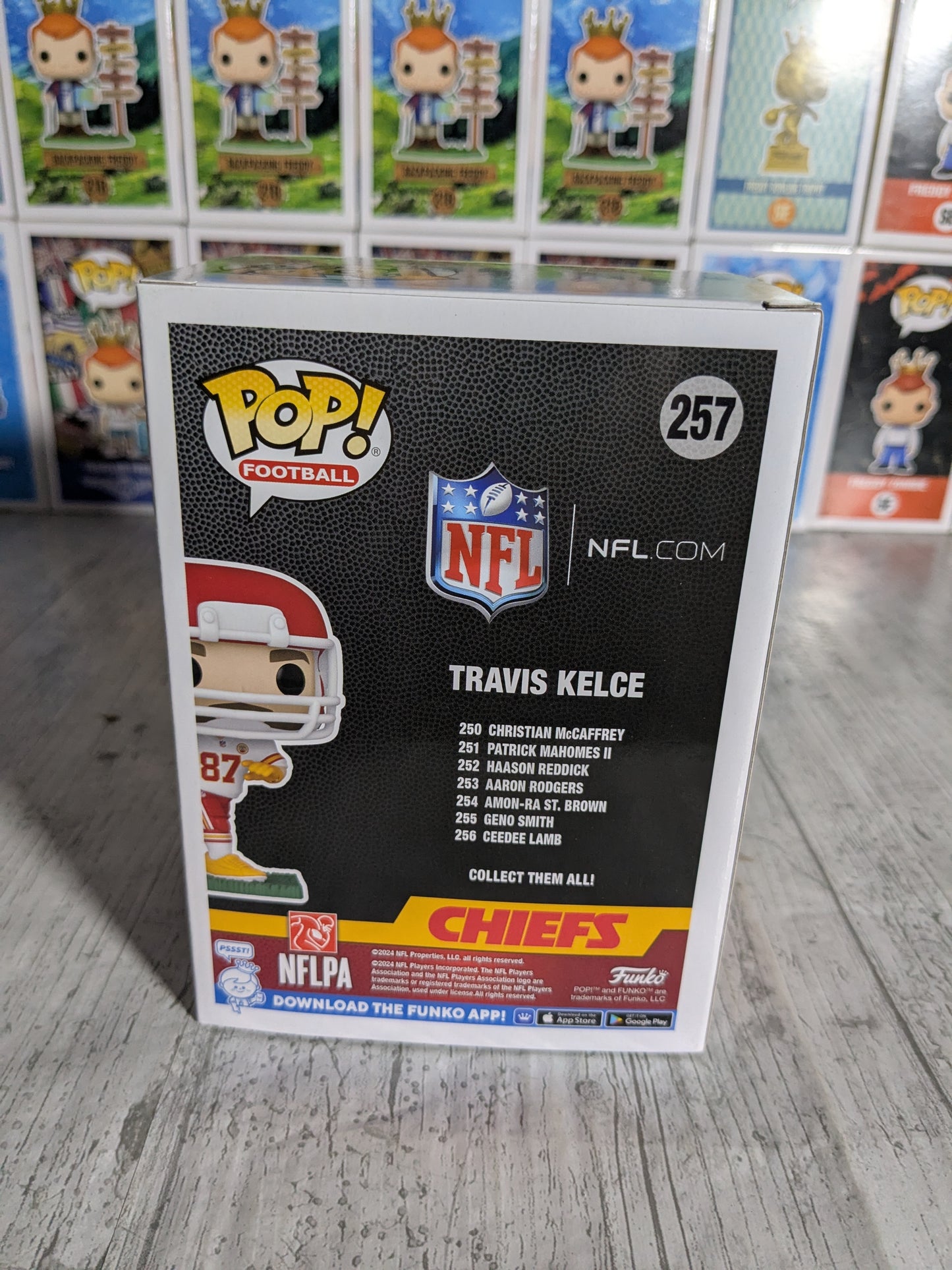 Funko pop 257 : Travis Kelce