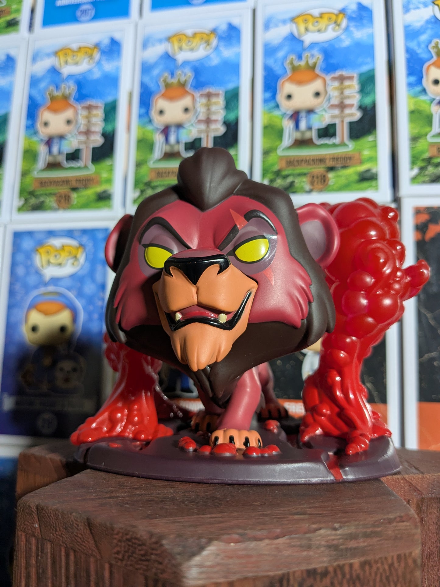 Funko pop 544 : Scar with Flames (Chase / Destroyed Box/ Plastic)
