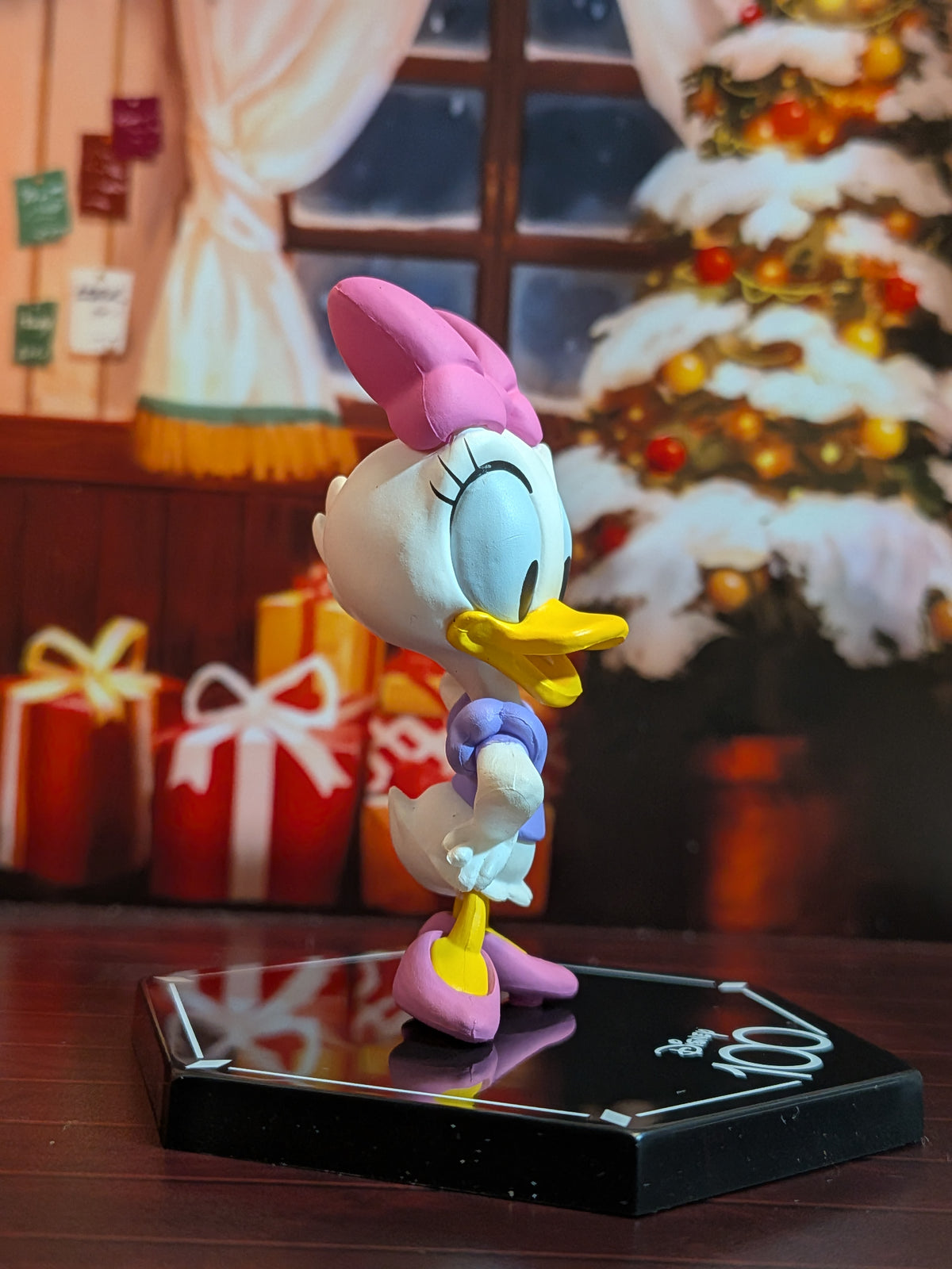 eStream Disney 100 Mini Figure Collection Vol.1 - Daisy Duck