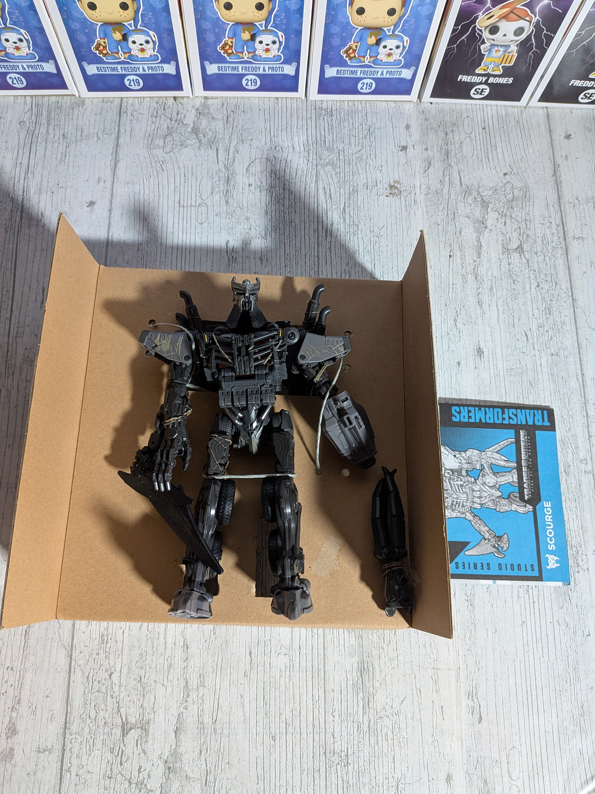 Transformers Studio Series #101 - Flagello