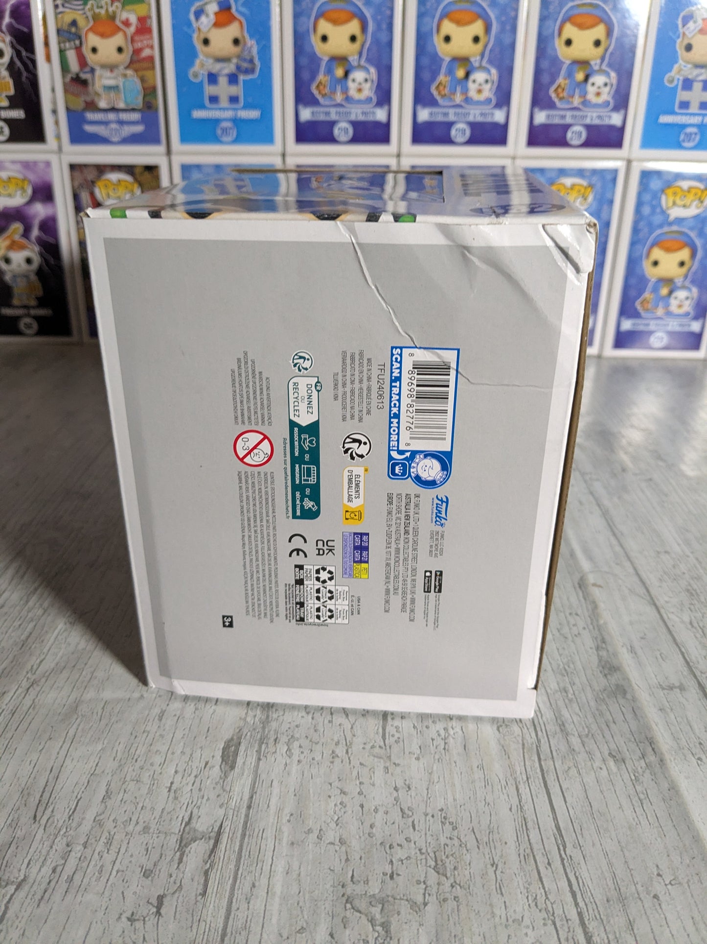 Funko pop Heroes #532 - Bane (GameStop Exclusive/ Glow in The Dark/ Damaged Box/ Damaged Plastic/ Opened)