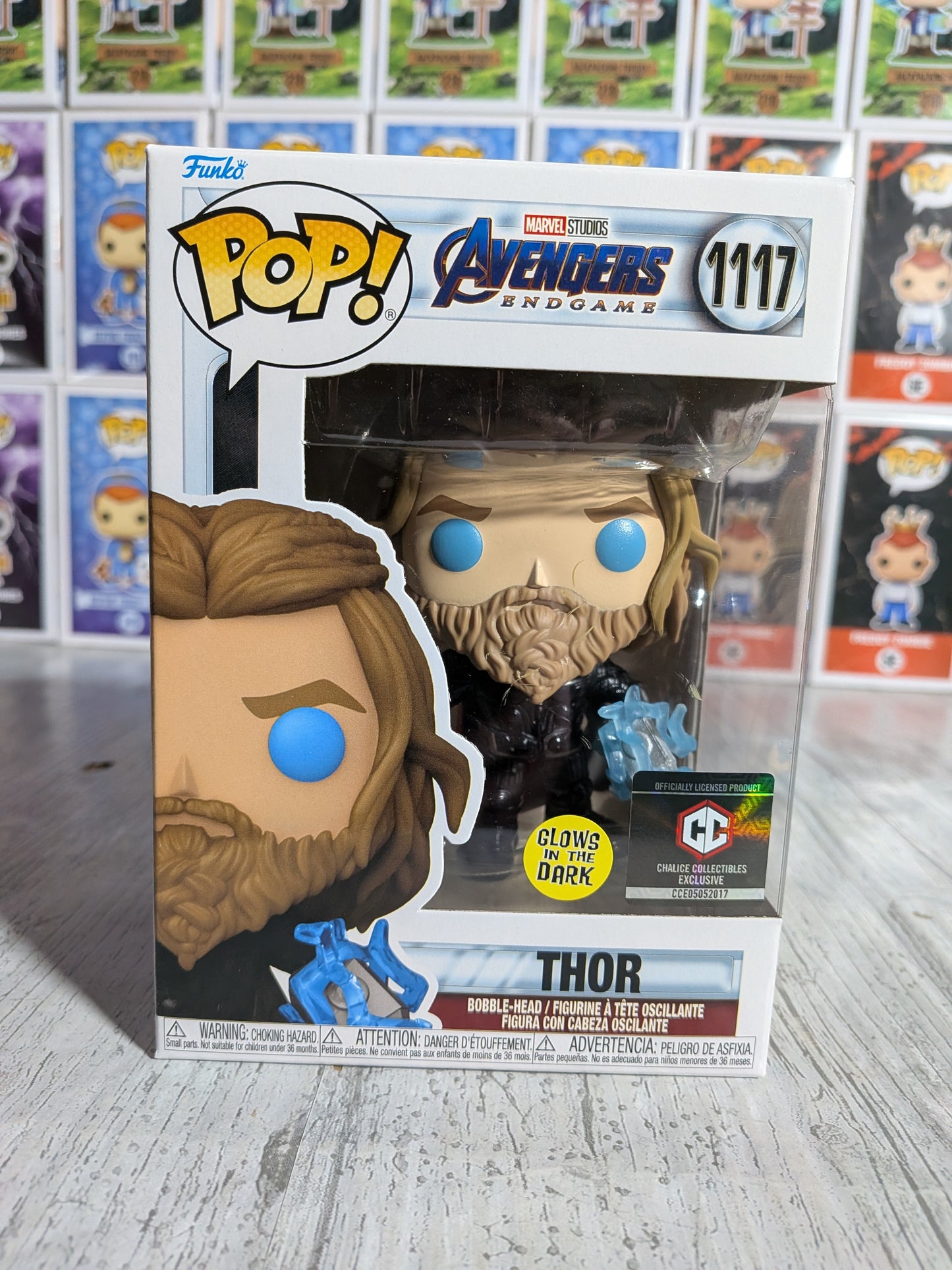 Funko Pop Marvel Studios Avengers Endgame #1117 – Thor (CCE/Glow/Geöffnet/Beschädigtes Plastik)