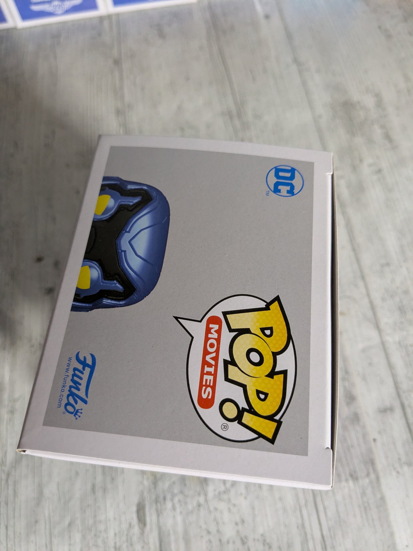 Funko pop 1407 : Blue Beetle (Glow)