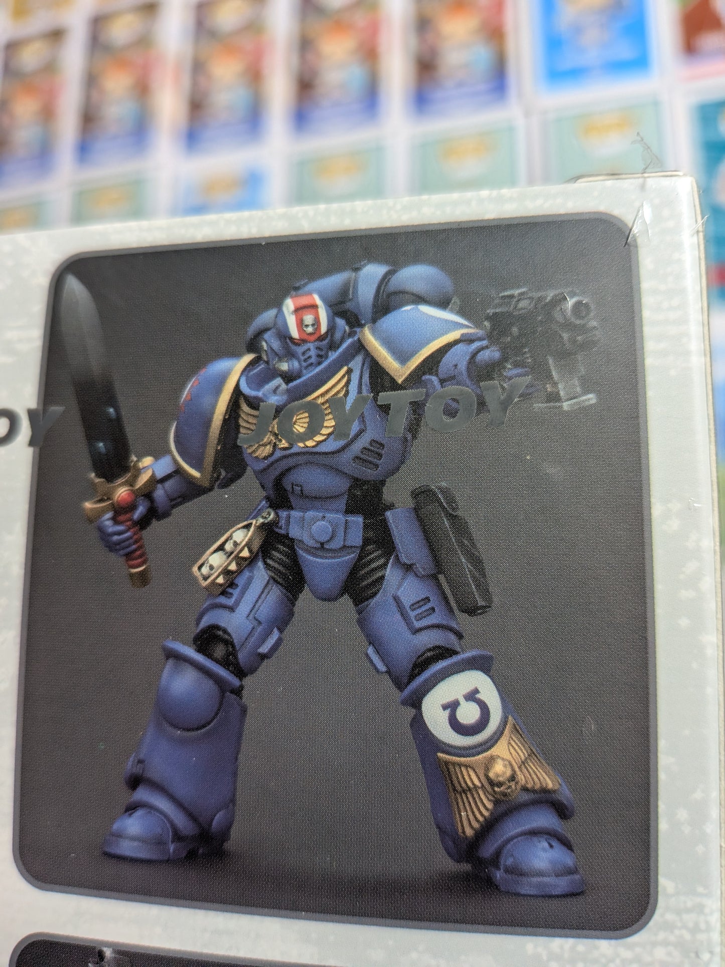 JoyToy Warhammer 40k - Ultramarines Helden des Ordens Primaris Lieutenant Erastus (20cm)