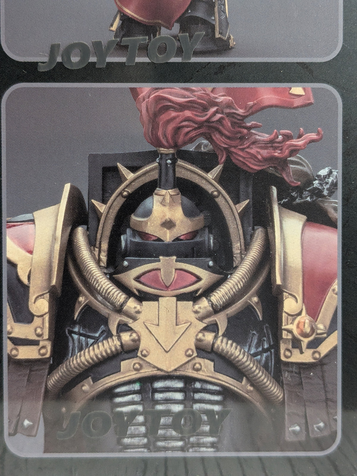 JoyToy Warhammer The Horus Heresy - Sons of Horus Legion Cataphractii Praetor with Combi-Melta and Power Maul (14.2cm)