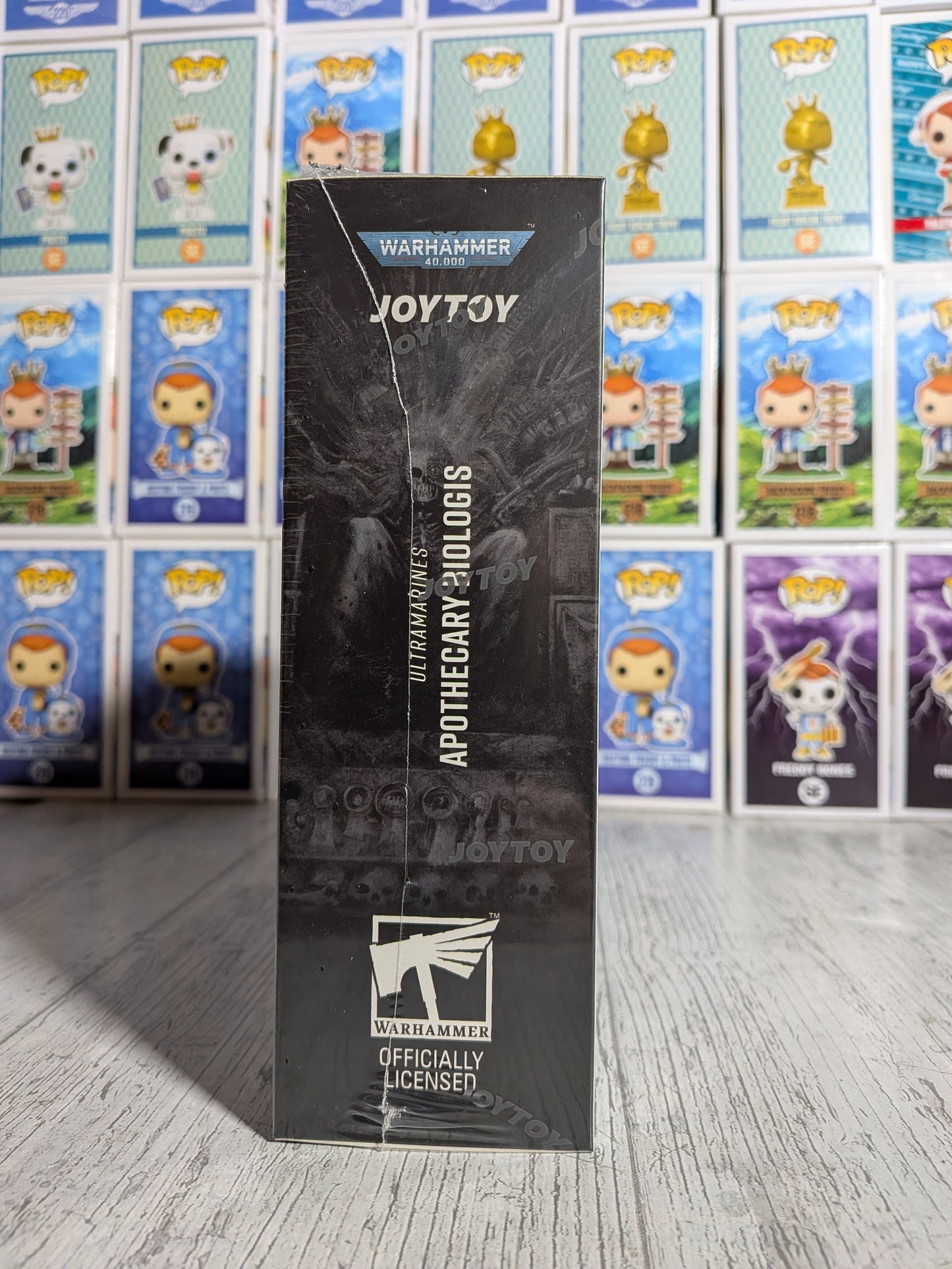 JoyToy Warhammer 40k - Ultramarines Apotheker Biologis (12,2cm)