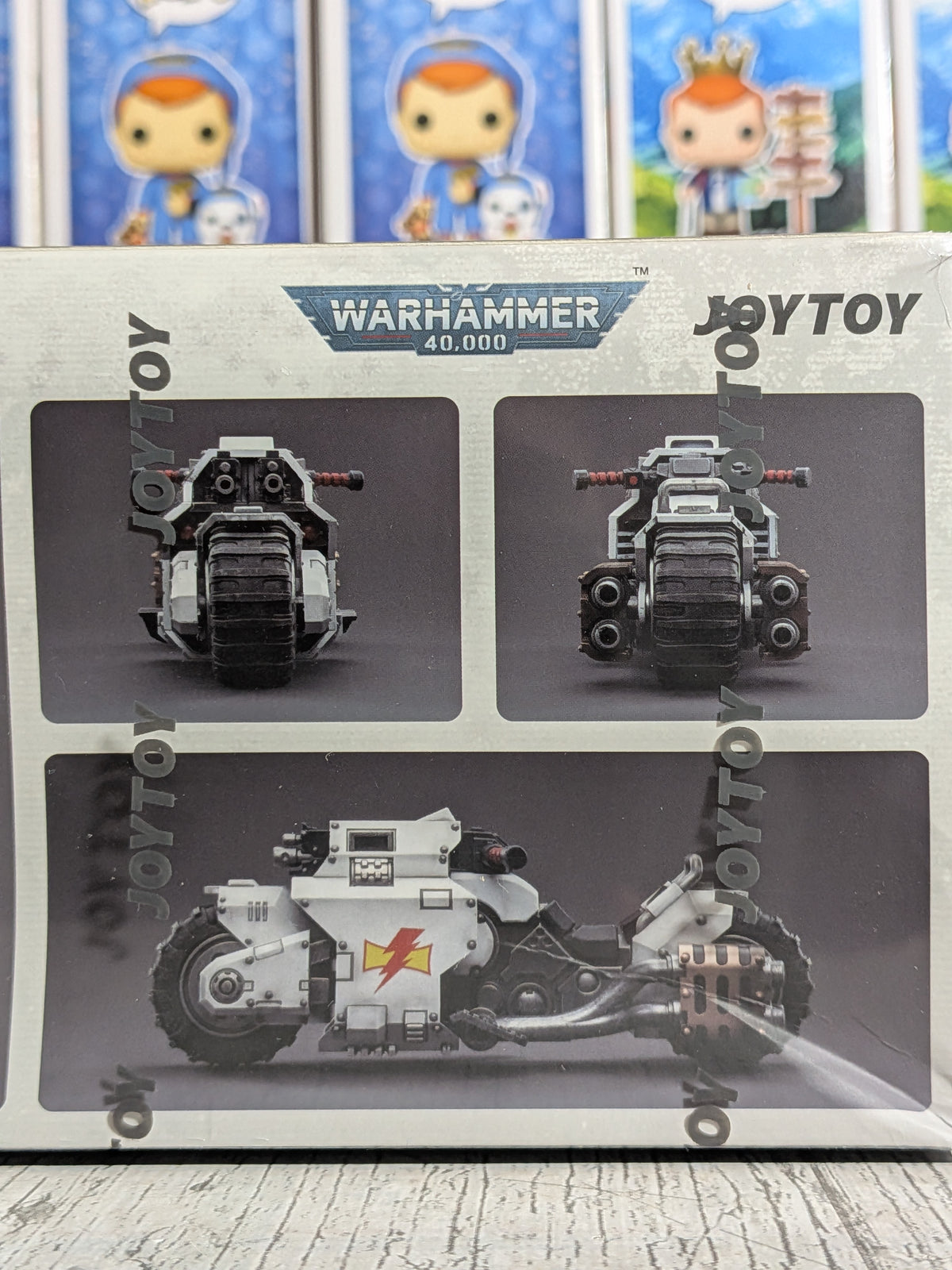 JoyToy Warhammer 40k - White Scars Raider-Pattern Combat Bike (22cm)