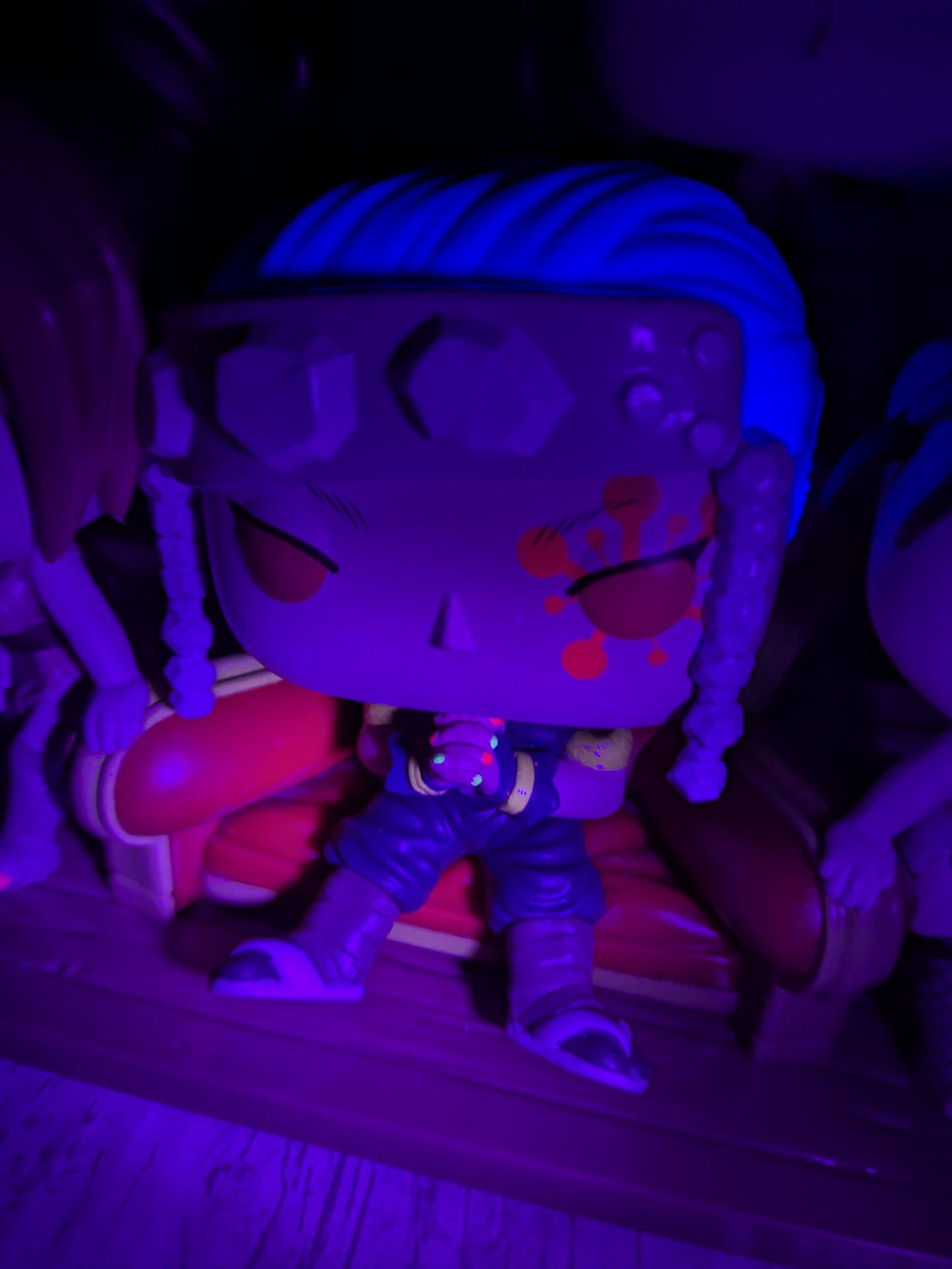 Funko pop Demon Slayer #1944 - Tengen with his Wives (SC2025/Opened/Damaged Box)