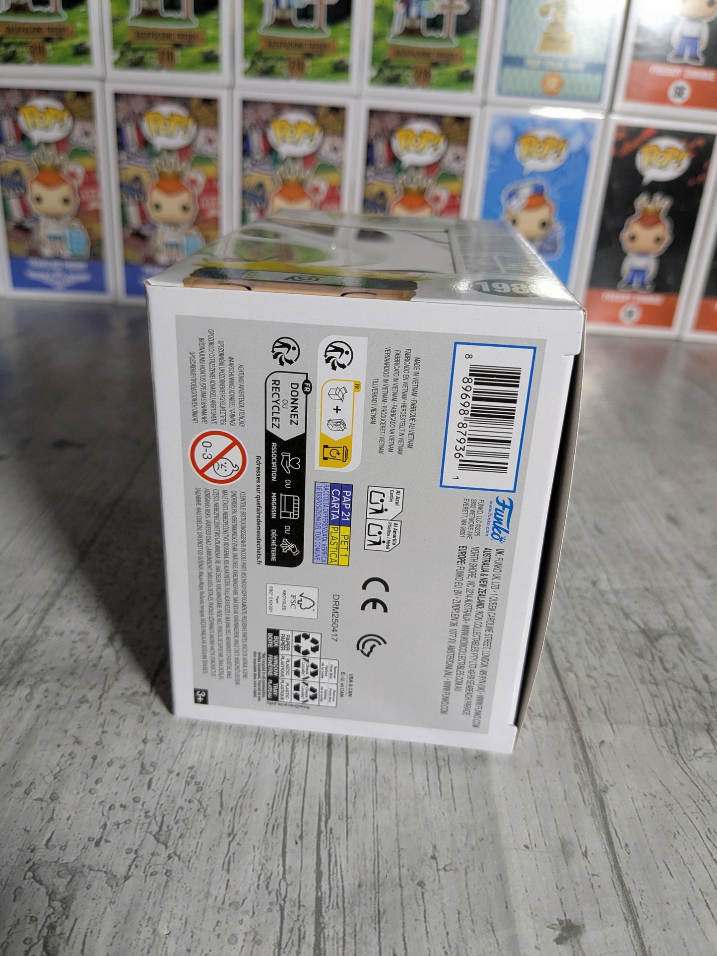 Funko pop Naruto Shippuden #1980 - Naruto Uzumaki Sasuke's Paw Encyclopedia (SC2025)