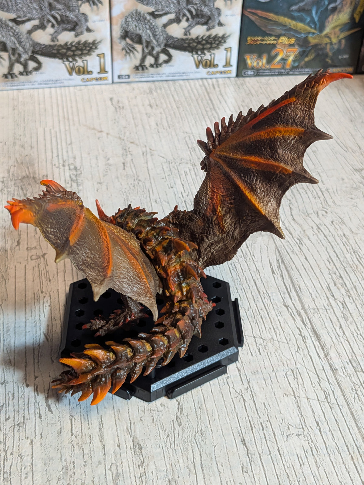 Capcom Figure Builder - CFB Vol. 26 - Monster Hunter Rise Sunbreak - Subspecies Espinas | Flaming Espinas - (~10cm)