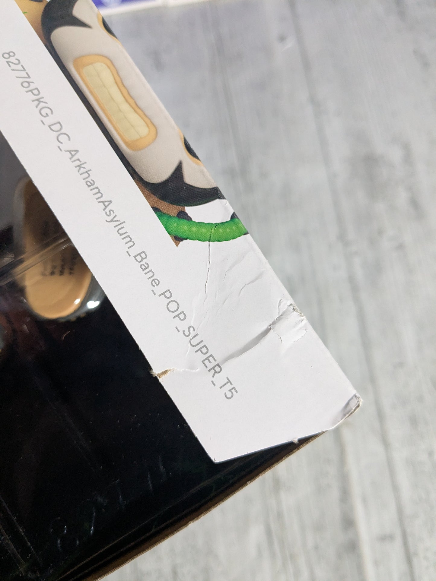 Funko pop Heroes #532 - Bane (GameStop Exclusive/ Glow in The Dark/ Damaged Box/ Damaged Plastic/ Opened)