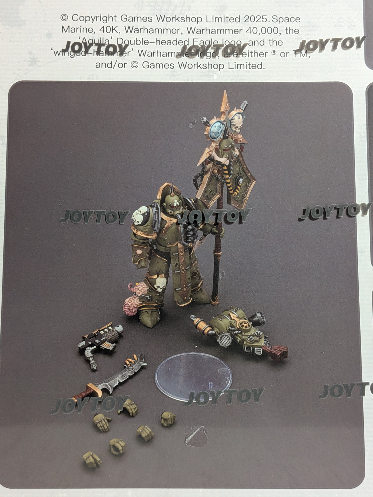 JoyToy Warhammer 40k - Death Guard Plague Marine Icon Bearer (12.2cm)