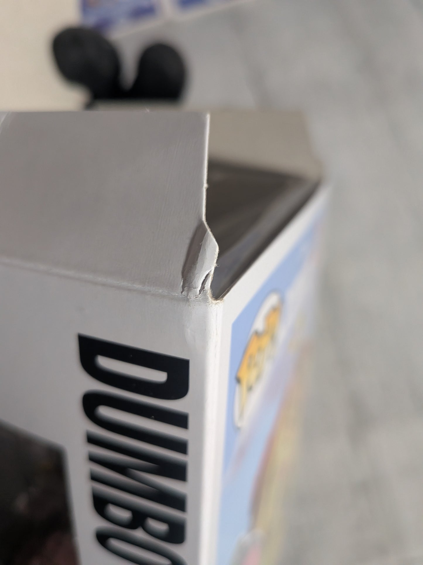 Funko Pop Disney #1535 - Dumbo mit Fahne (Geöffnet/Beschädigte Verpackung)