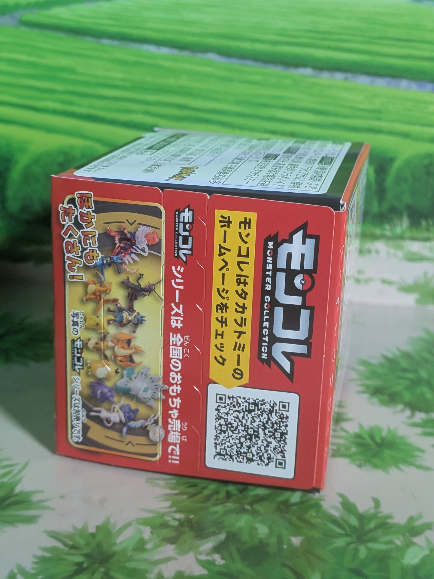 Takara Tomy Arts Moncolle Box - Blue Flame Champion - Noctali | Umbreon | Blacky (~3-4cm)