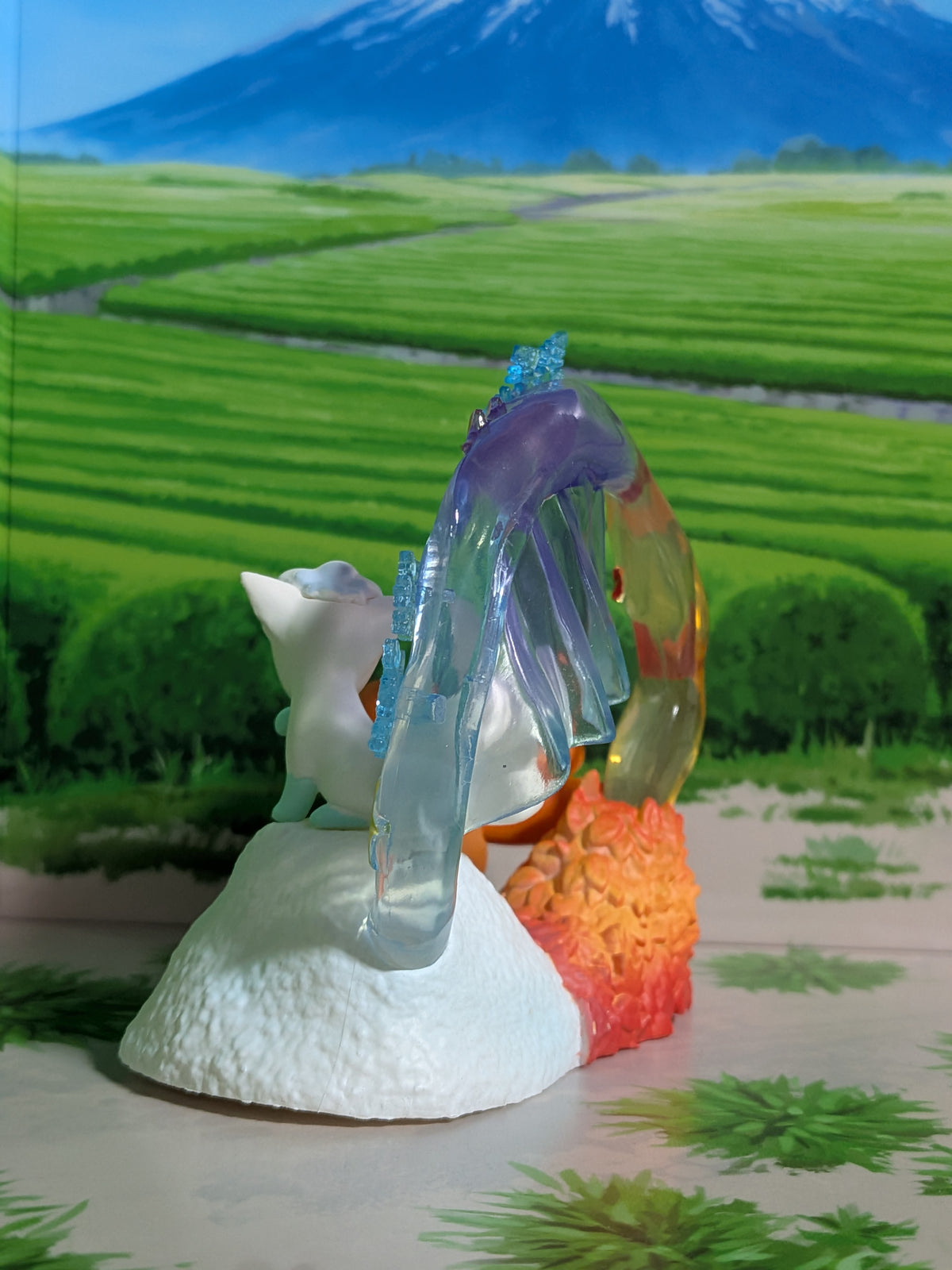 Re-Ment Pokémon Circular Diorama Collection 2 - Goupix & Goupix d'Alola | Vulpix & Alolan Vulpix (~10cm)