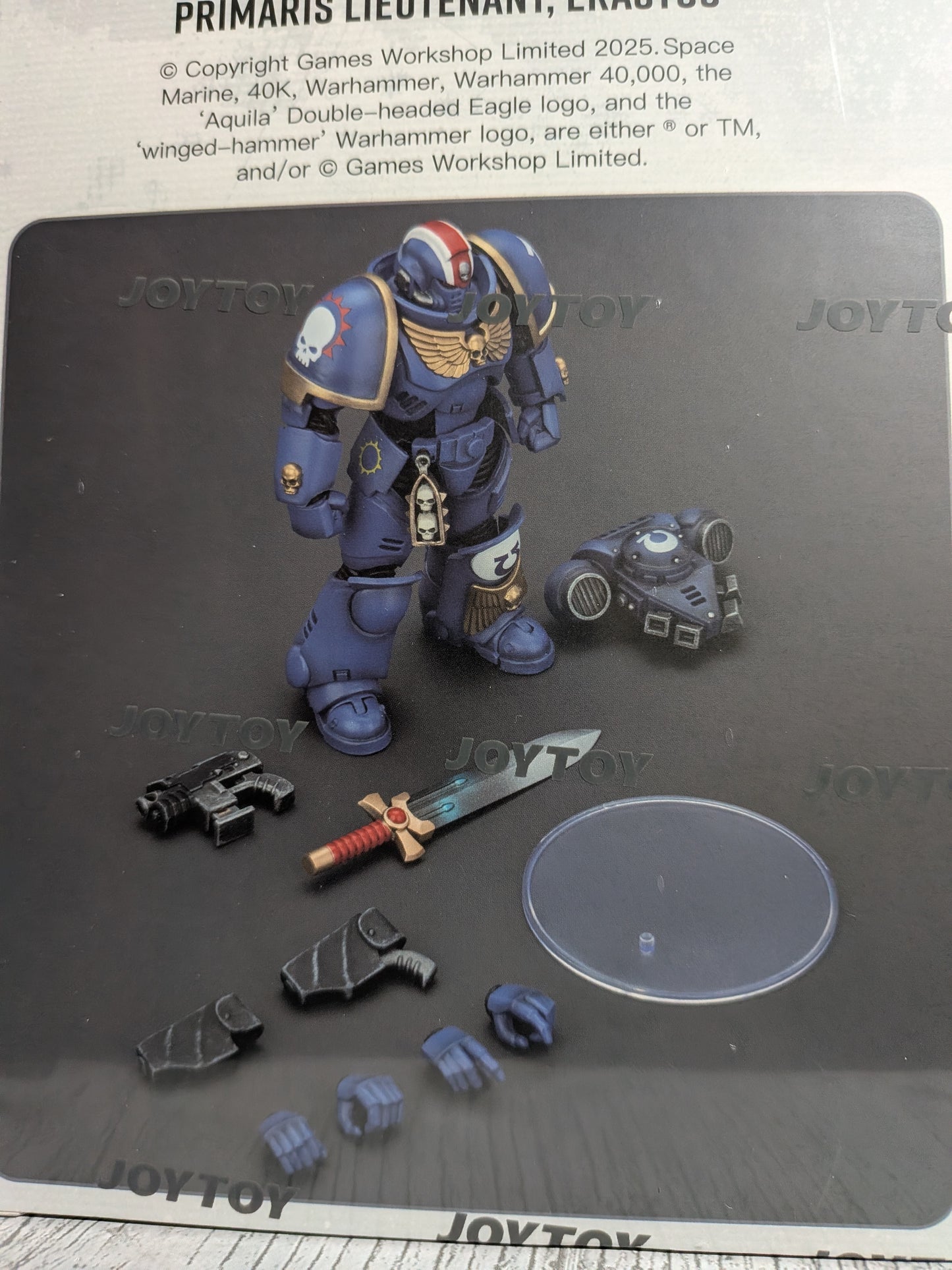 JoyToy Warhammer 40k - Ultramarines Helden des Ordens Primaris Lieutenant Erastus (20cm)