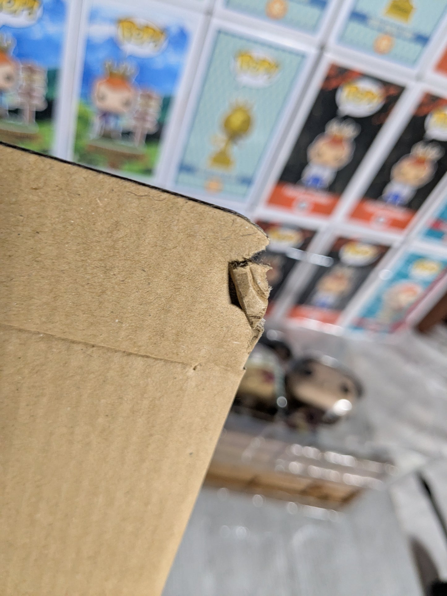 Funko pop Demon Slayer #1944 - Tengen with his Wives (SC2025/Damaged Box/Opened)