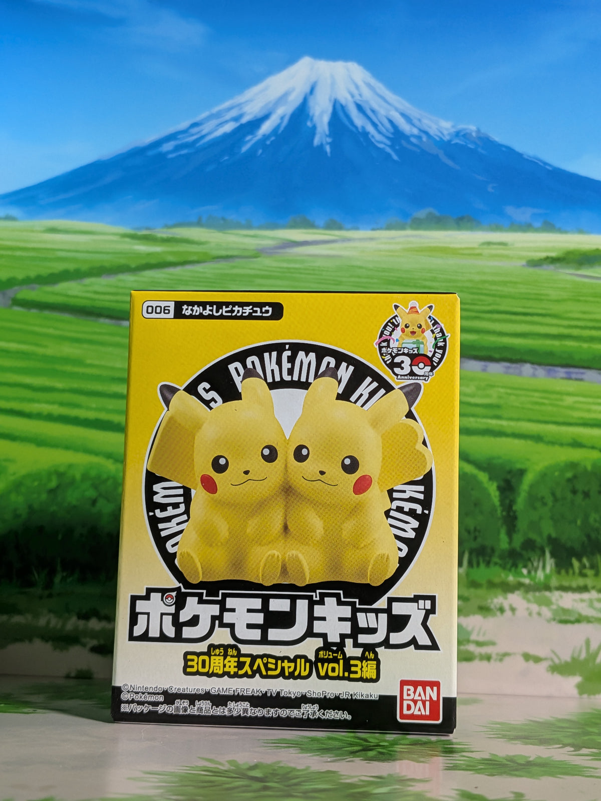 Shokugan: Pokémon Kids Mini Figure & Gum - 30th Anniversary Special Vol.3 - Nakayoshi Pikachu (N°006)