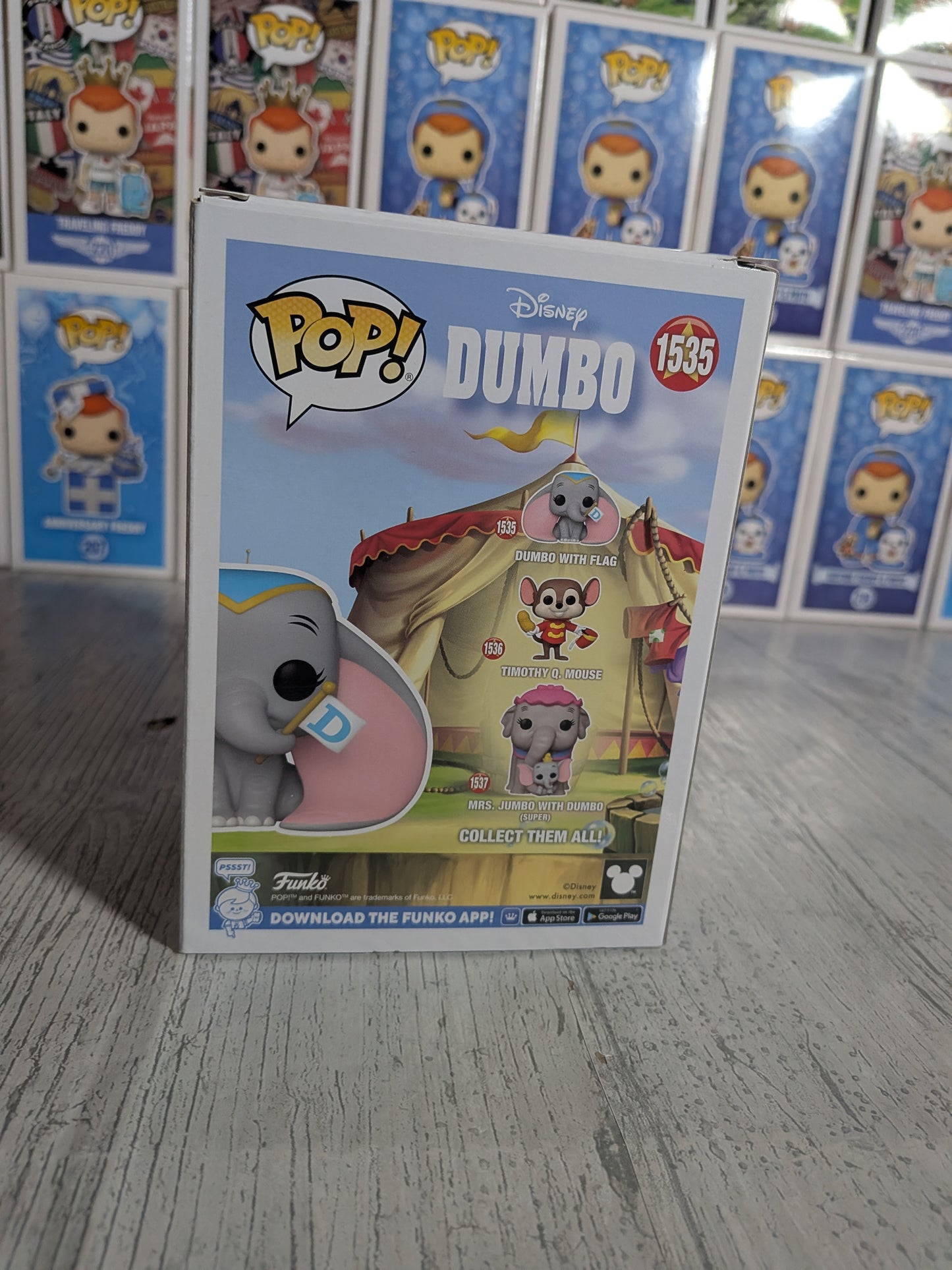 Funko Pop Disney #1535 - Dumbo mit Fahne (Geöffnet/Beschädigte Verpackung)