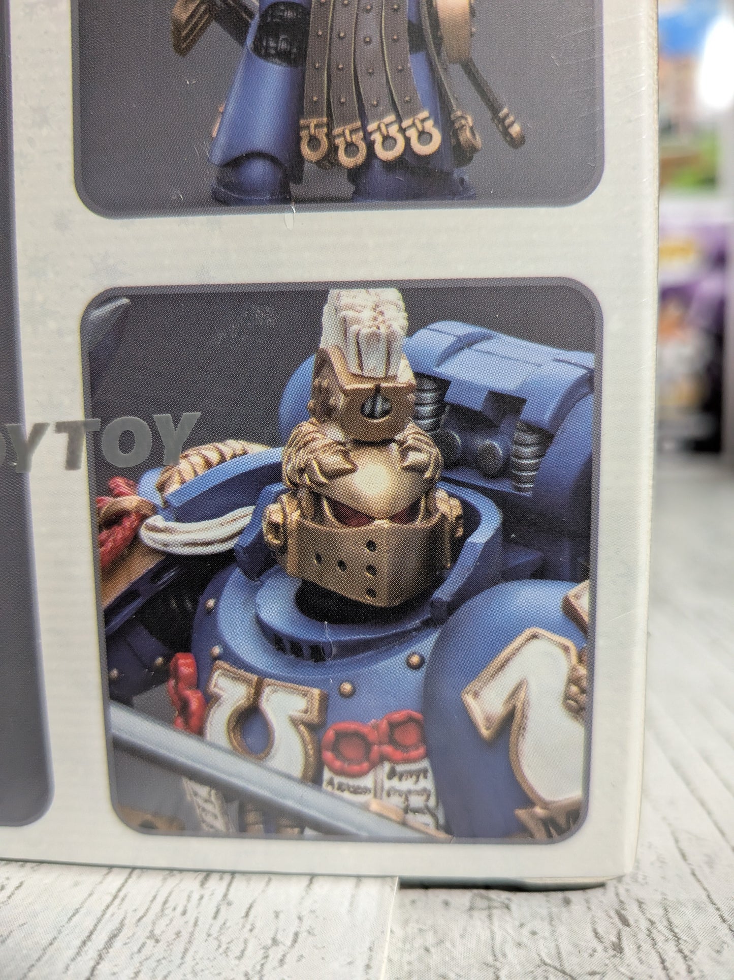 JoyToy Warhammer 40k - Ultramarines Ehrengarde Ordensmeister (12 cm)