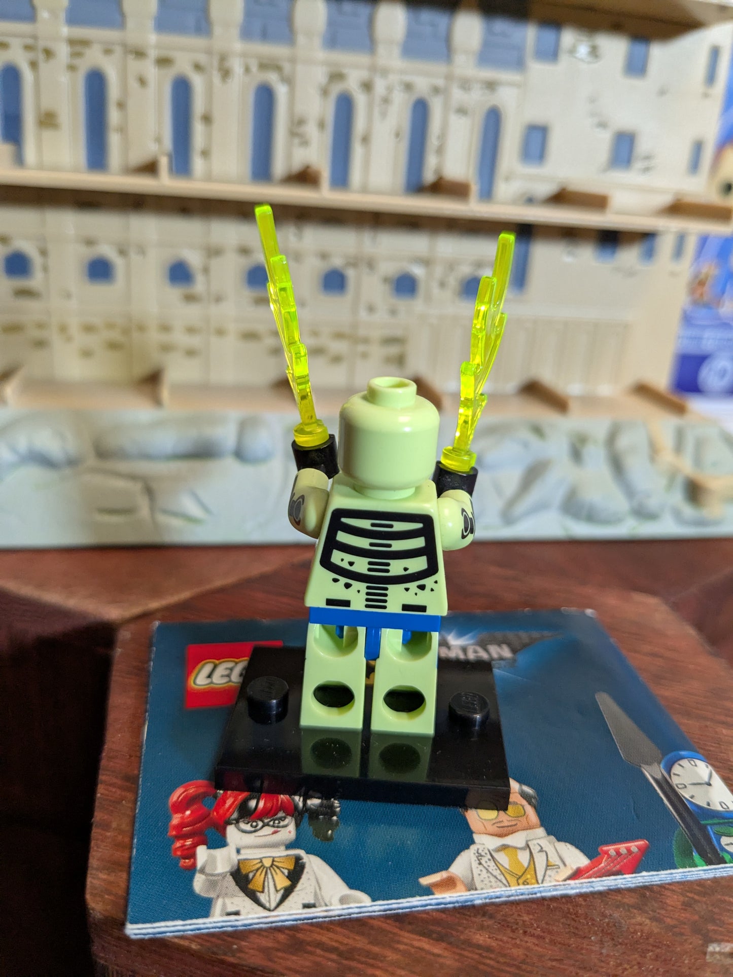 Lego Minifigures : Dr Phosphorus