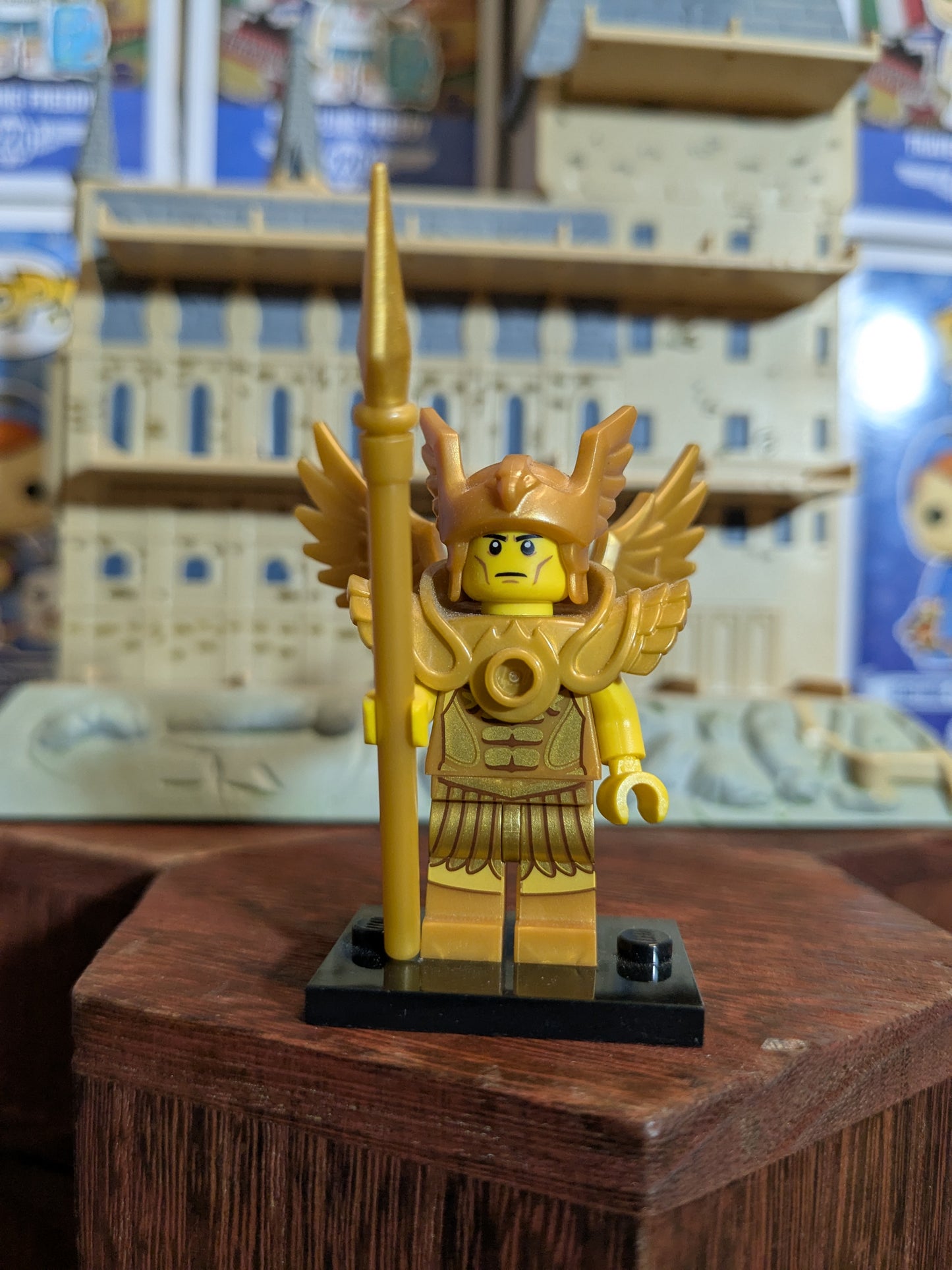 Lego Minifigures : Flying Warrior