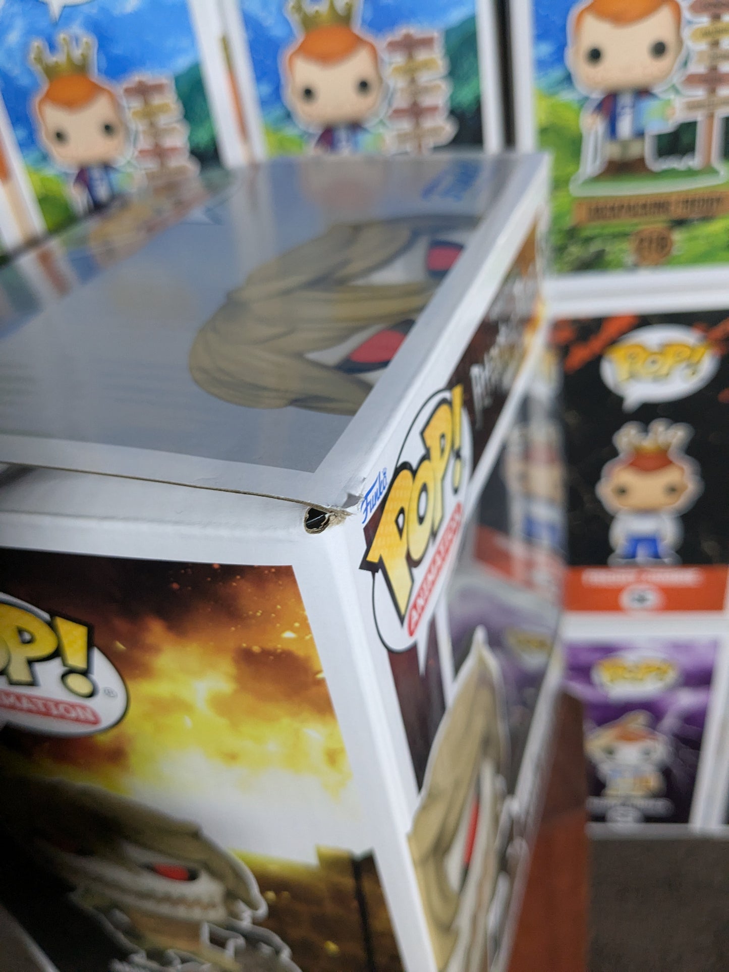Funko pop 1619 : Jaw Titan (Damaged Box / Opened)